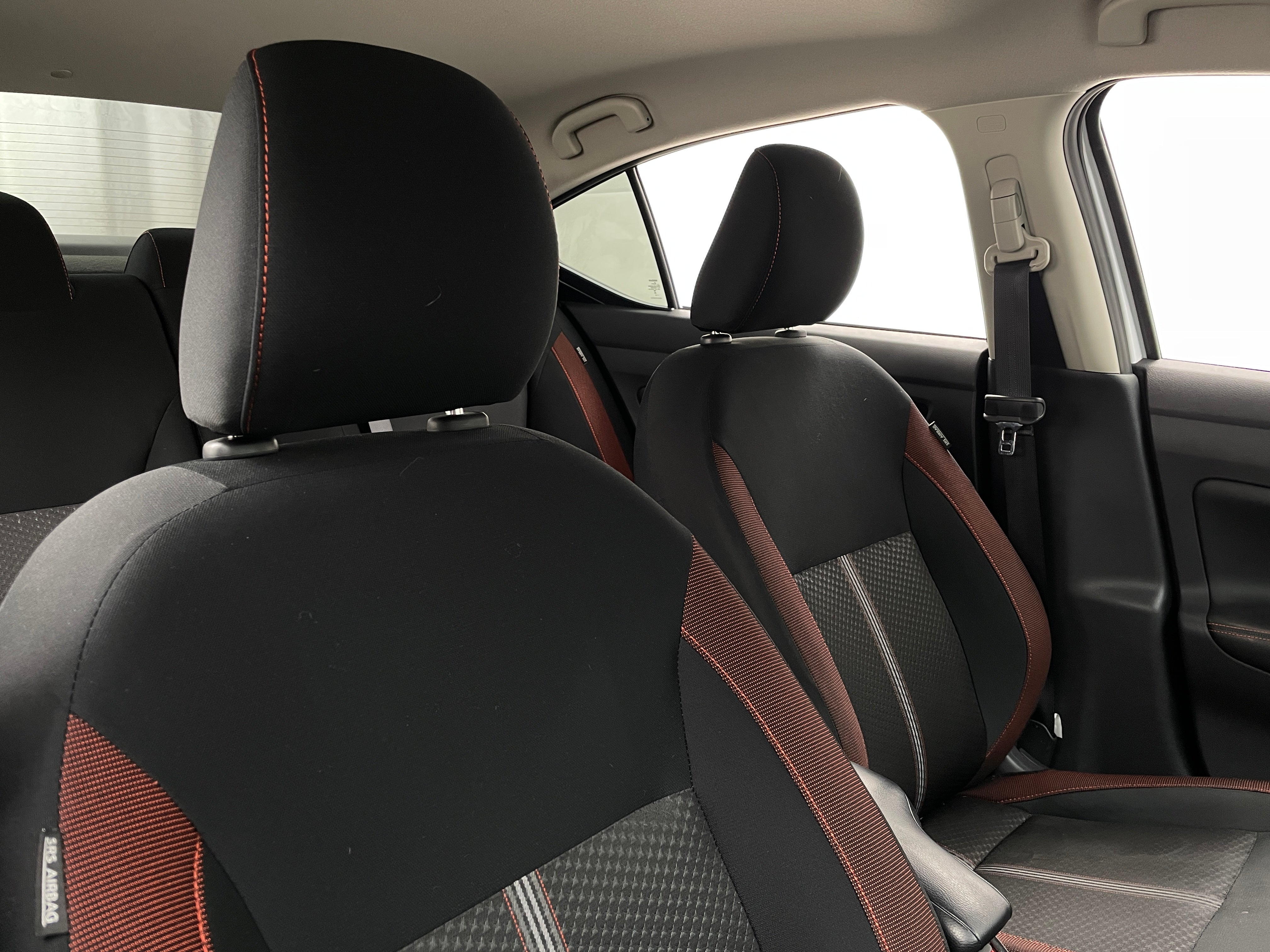 2023 Nissan Versa SR 2