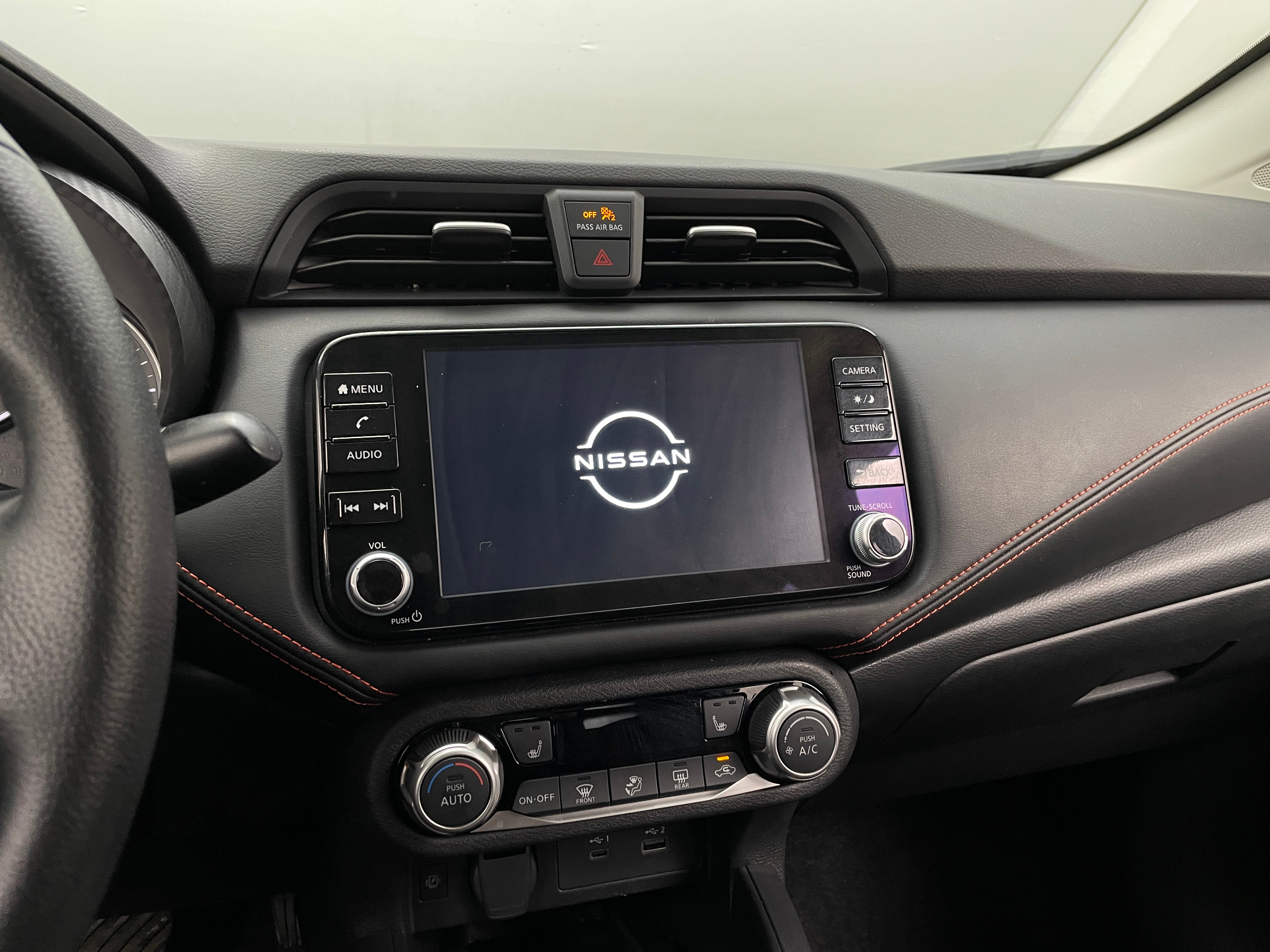 2023 Nissan Versa SR 4