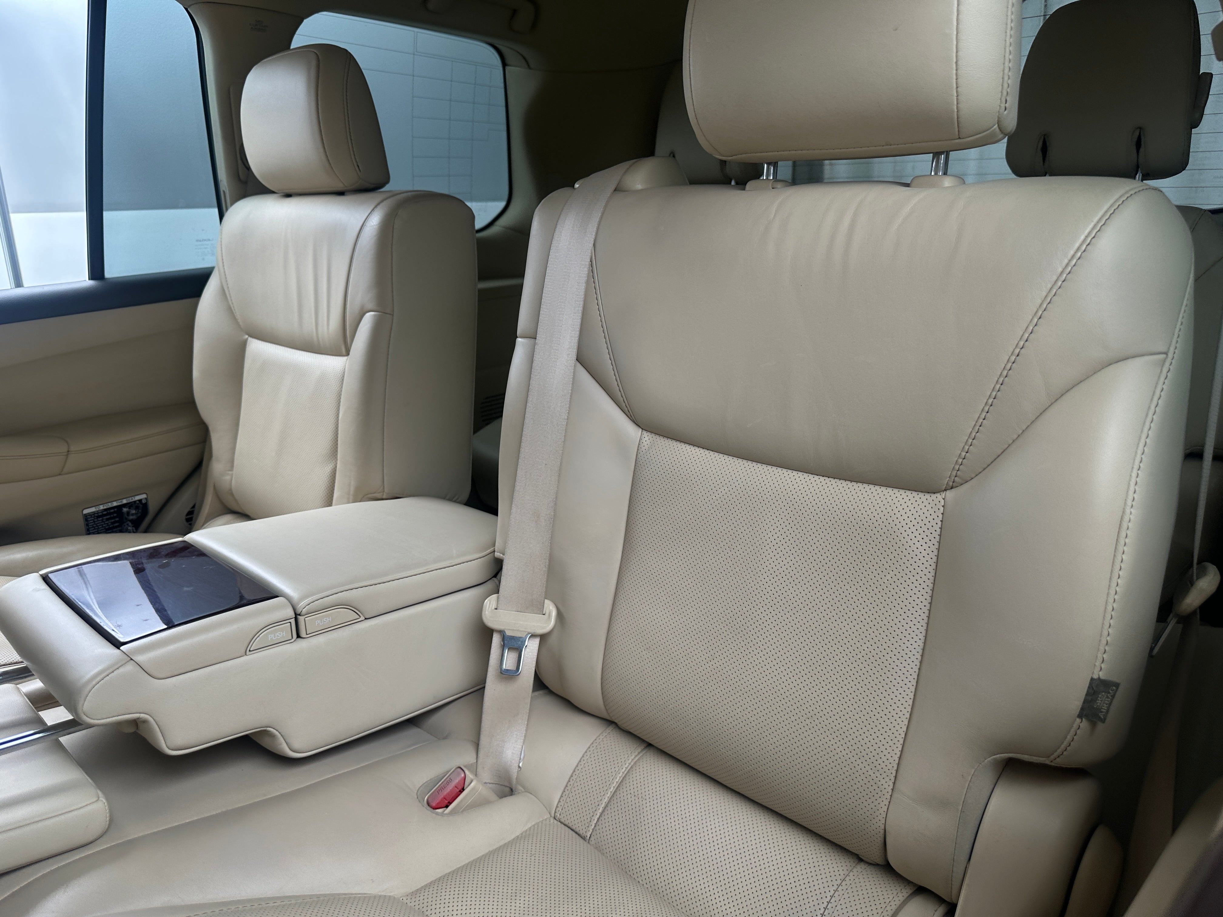 2014 Lexus LX 570 5
