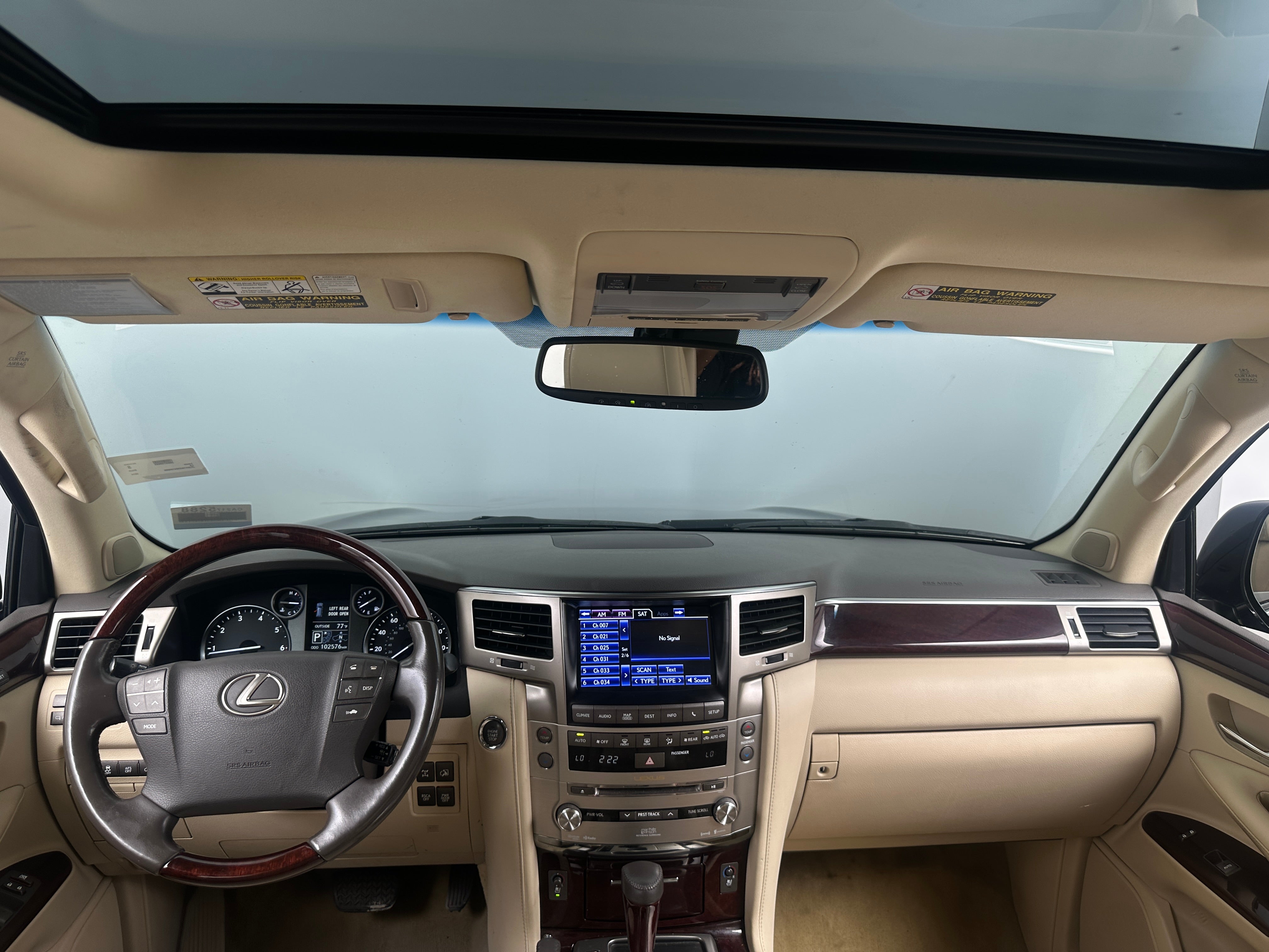 2014 Lexus LX 570 2