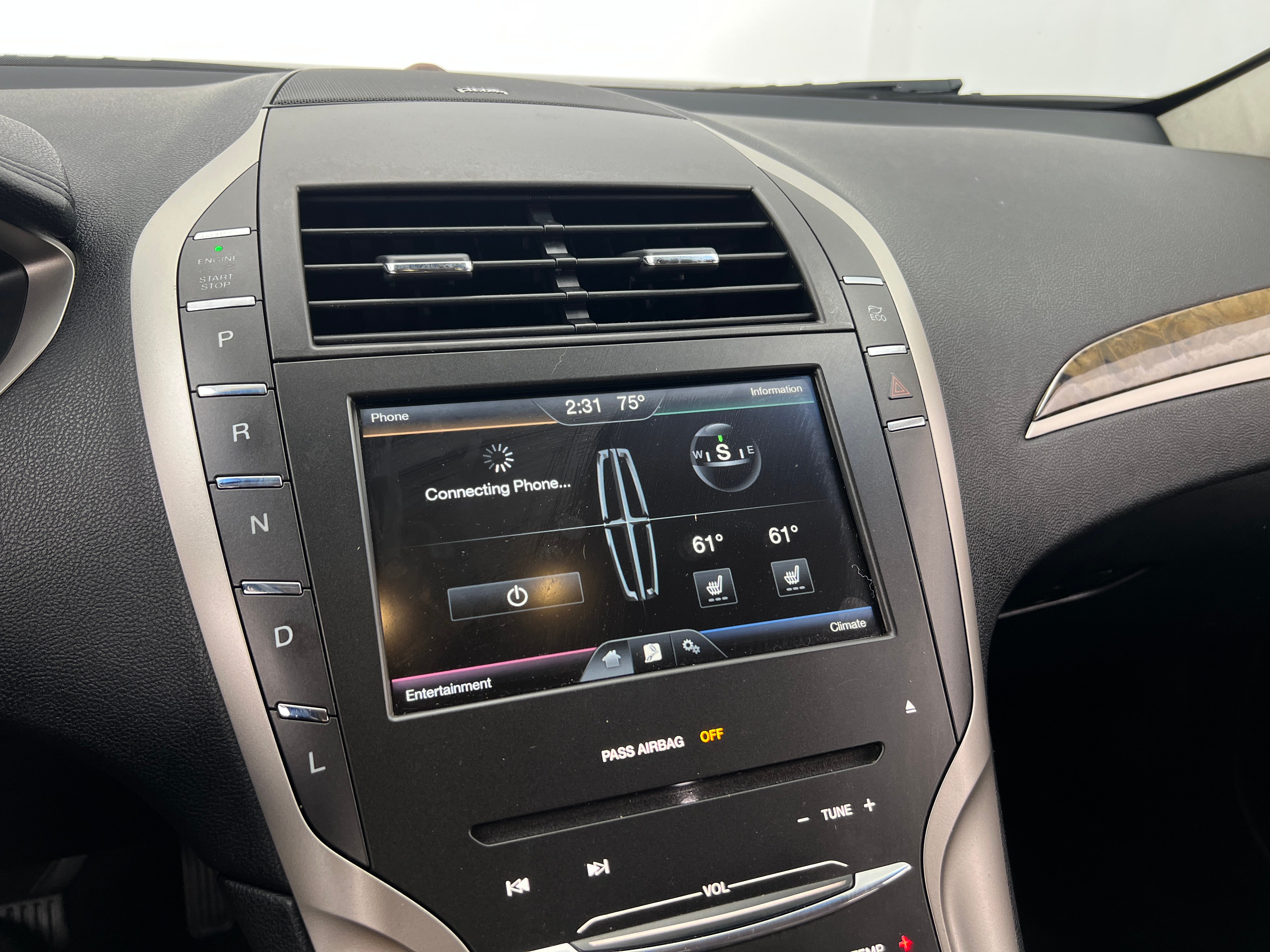 2016 Lincoln MKZ  3