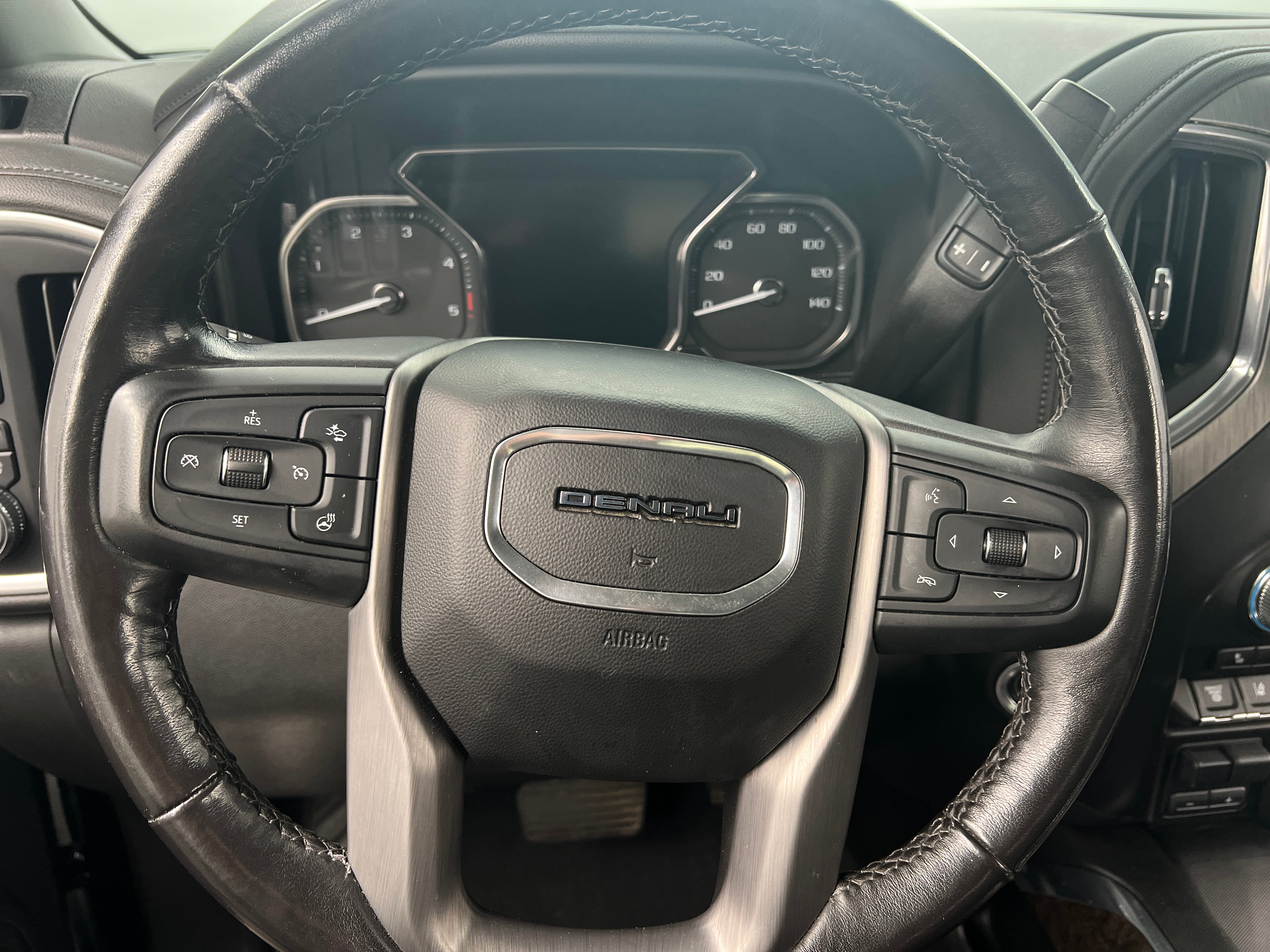 2022 GMC Sierra 2500 Denali 4