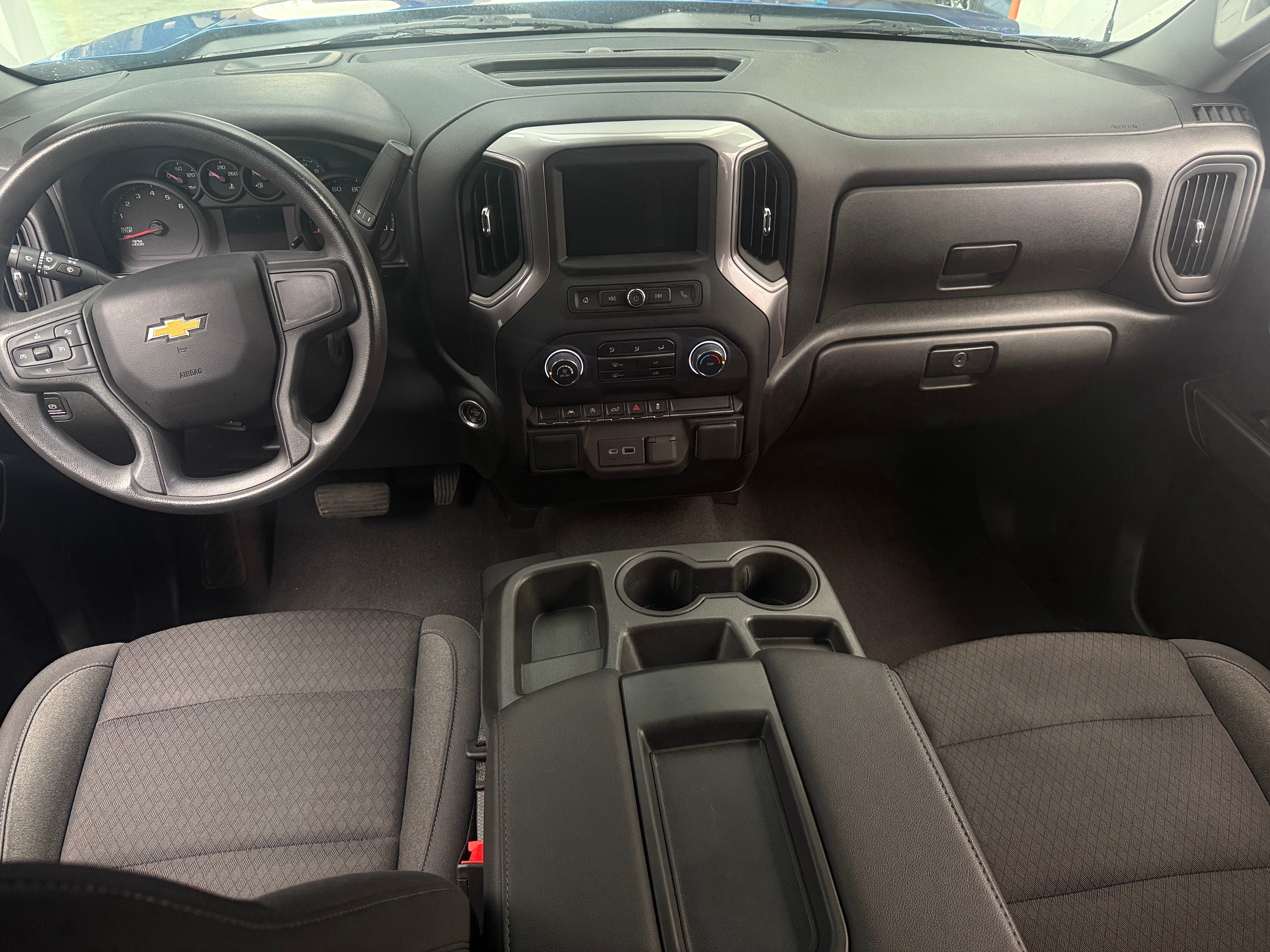 2022 Chevrolet Silverado 1500 Custom 3