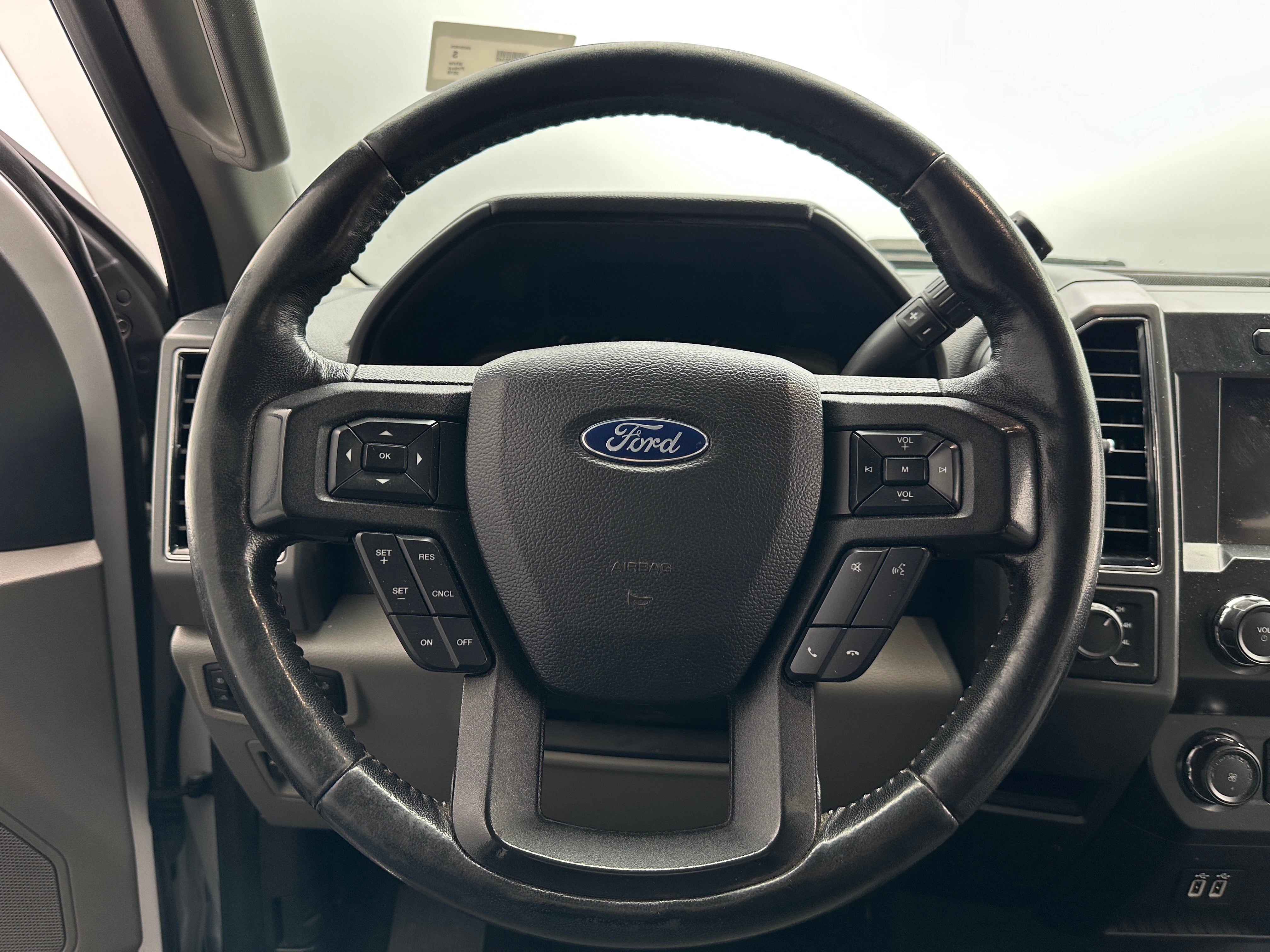 2019 Ford Econoline E-150 5