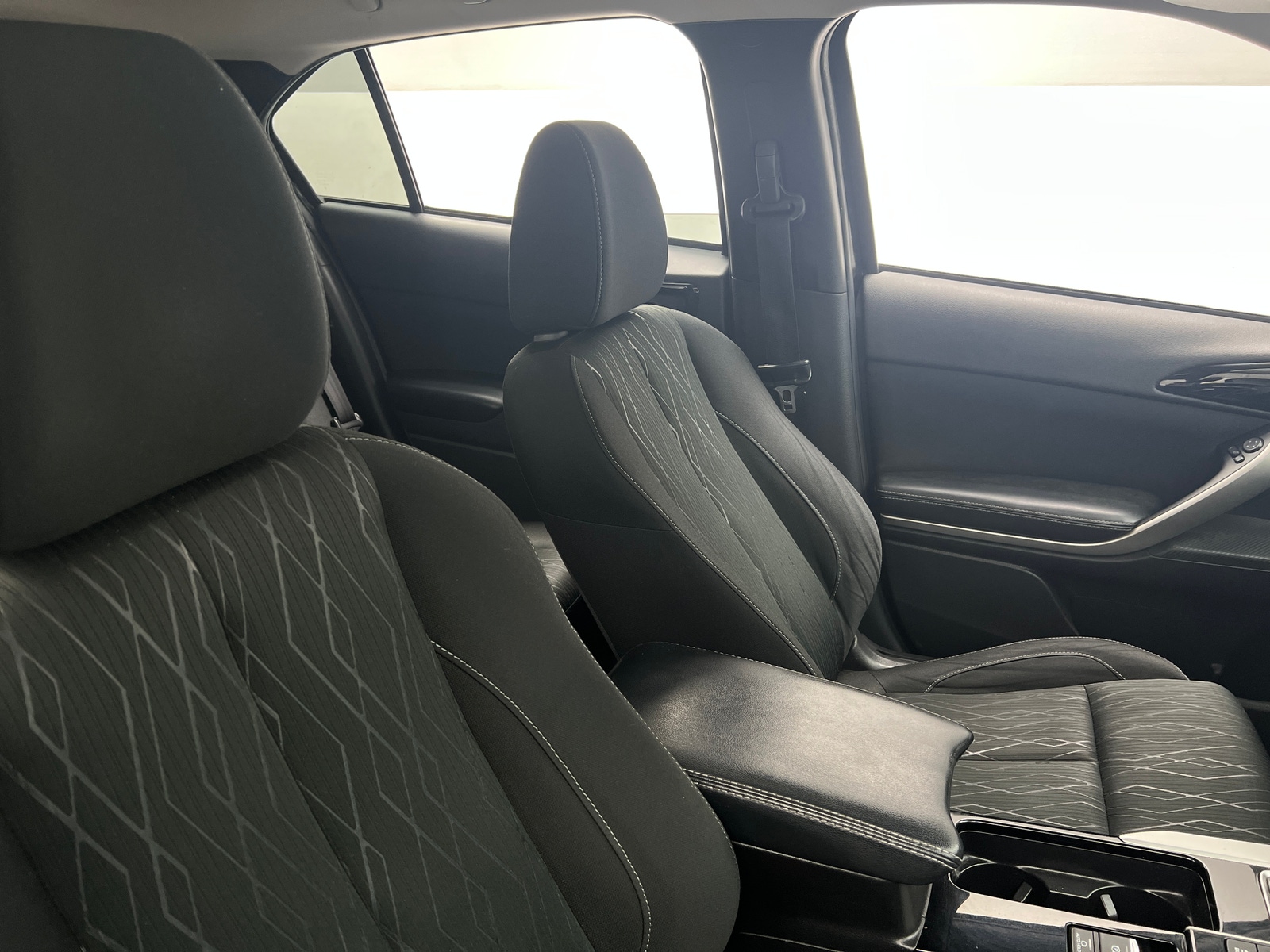 Thumbnail: 2020 Mitsubishi Eclipse Cross - 2
