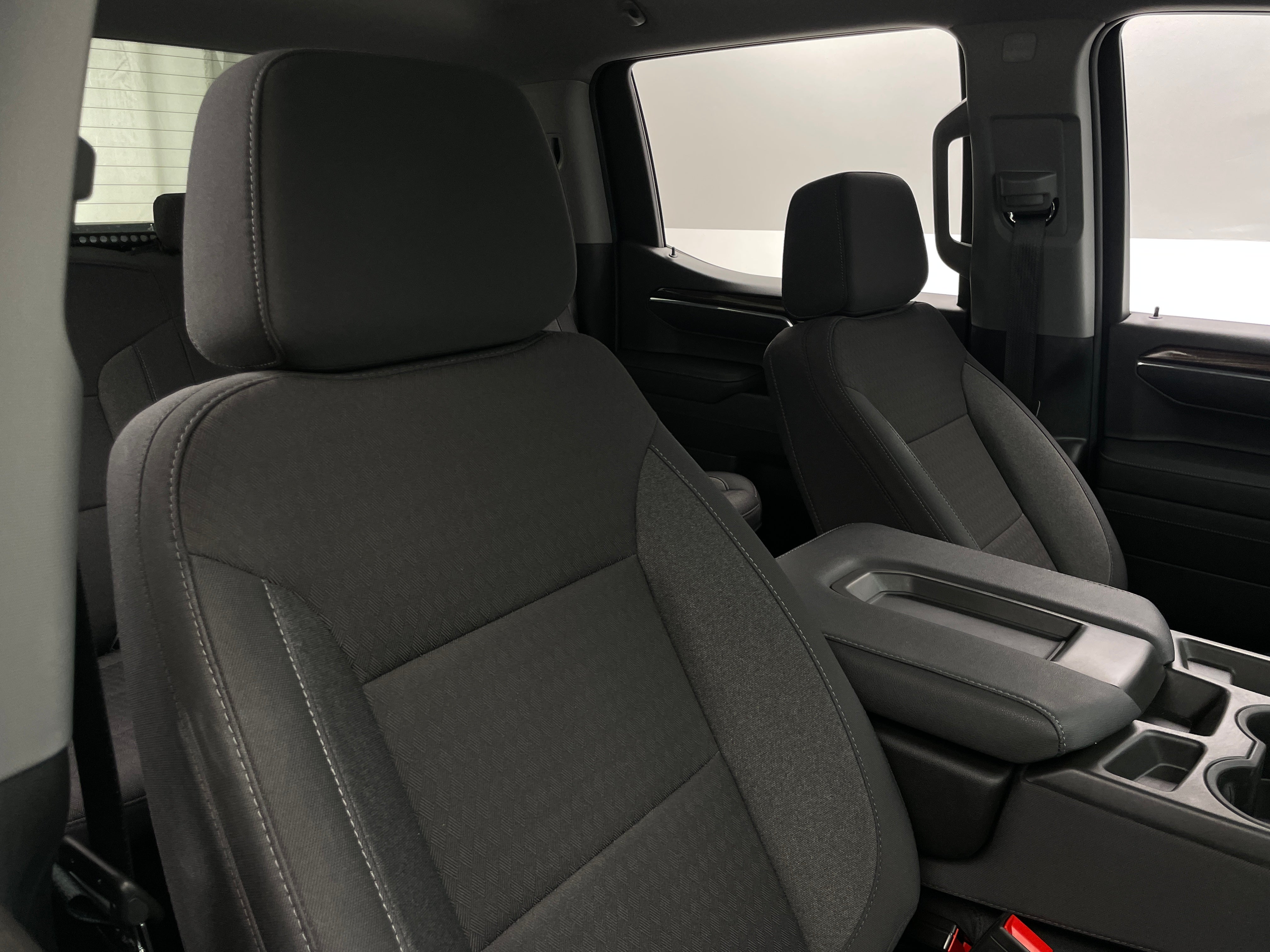 2023 Chevrolet Silverado 1500 LT 2