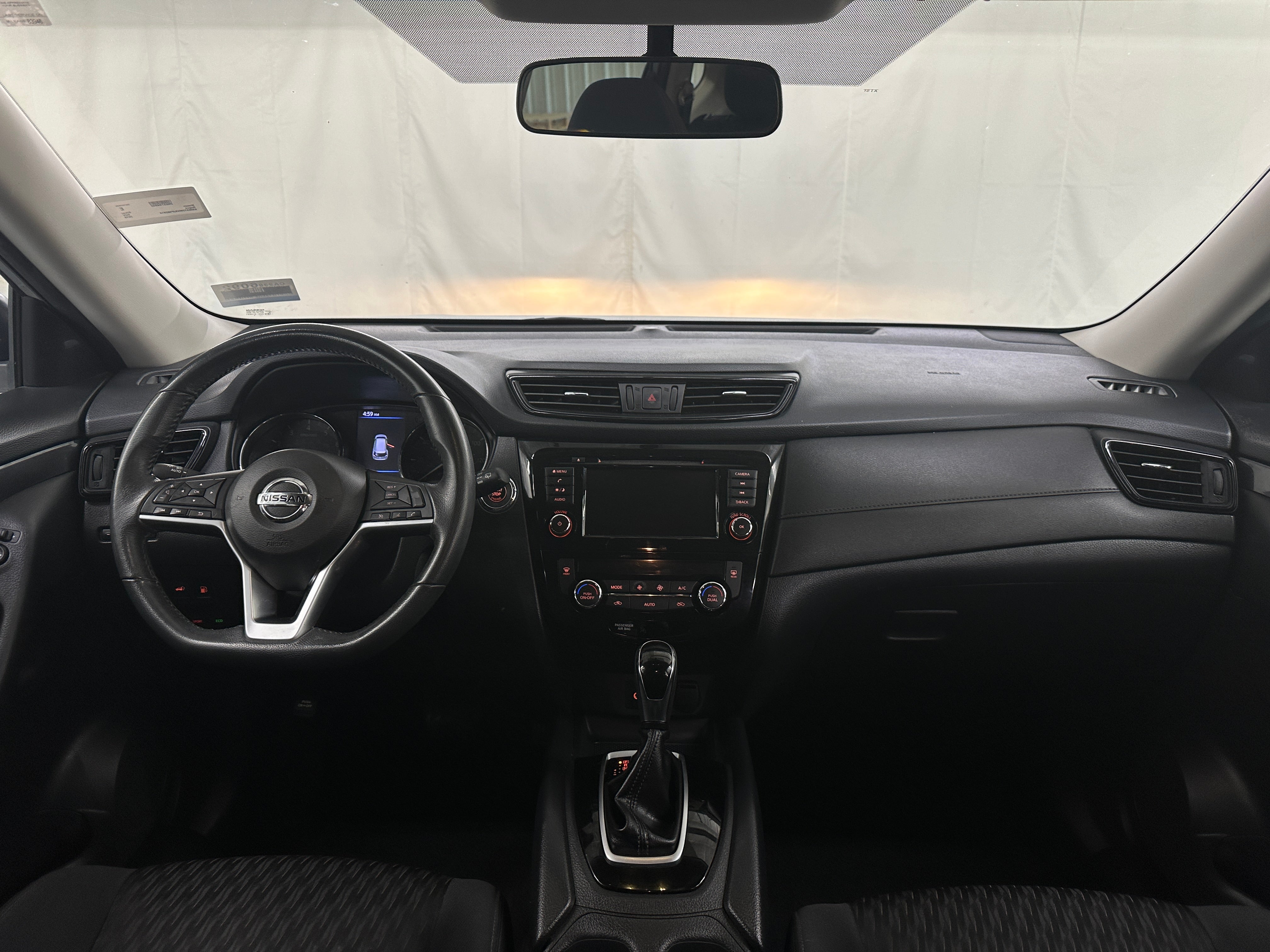 2018 Nissan Rogue SV 3