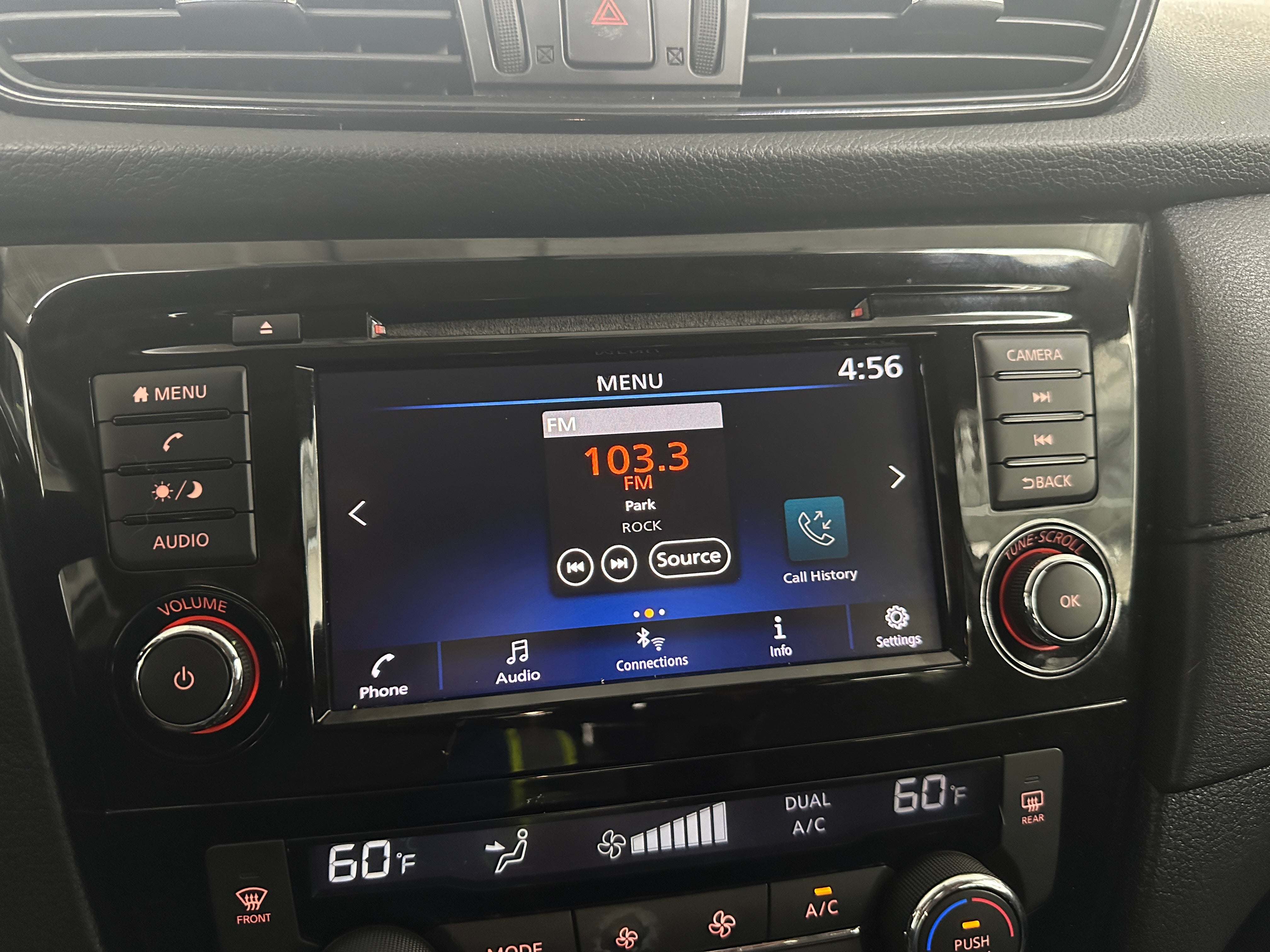 2018 Nissan Rogue SV 4