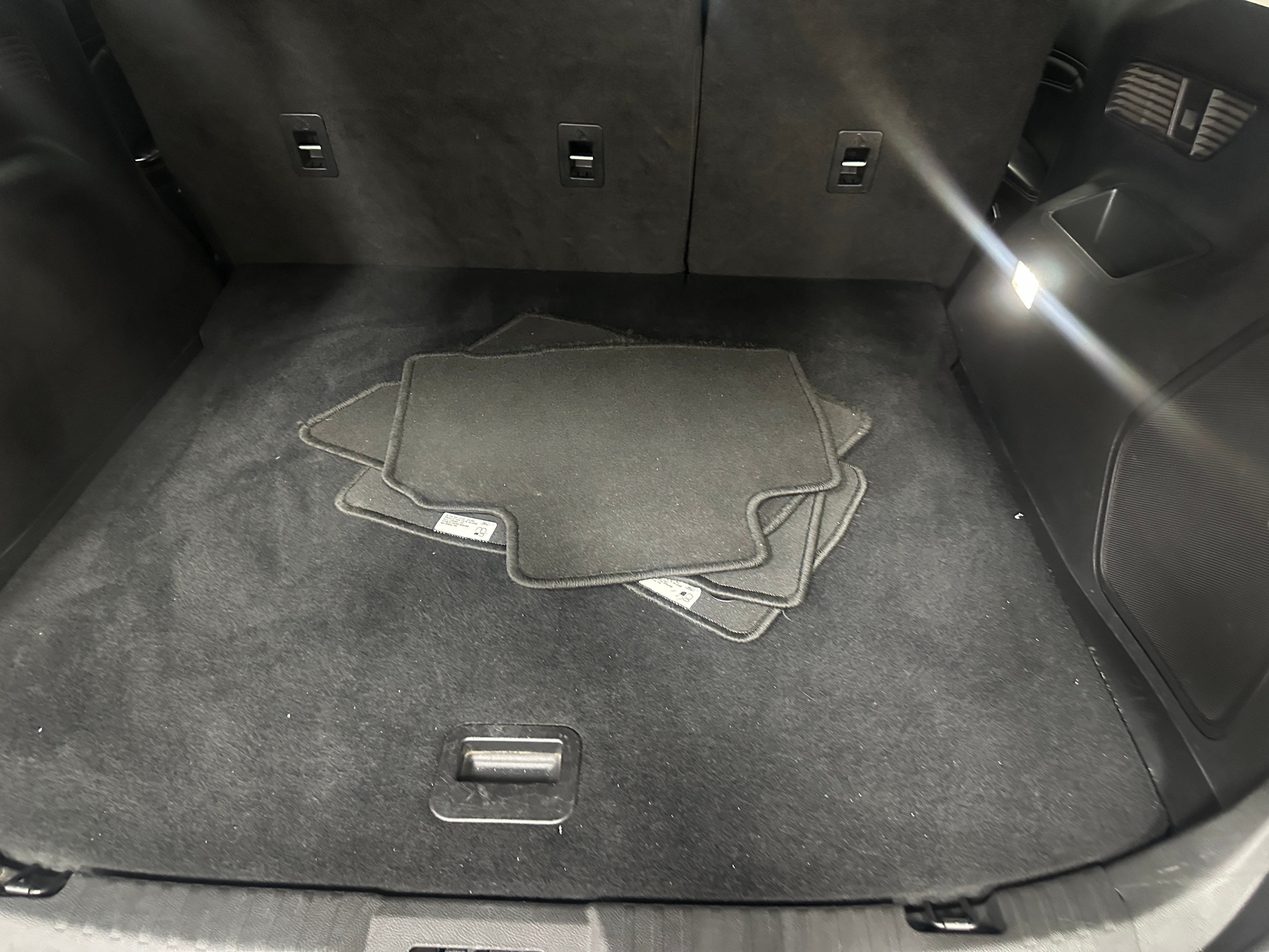 2022 Ford Edge Titanium 6