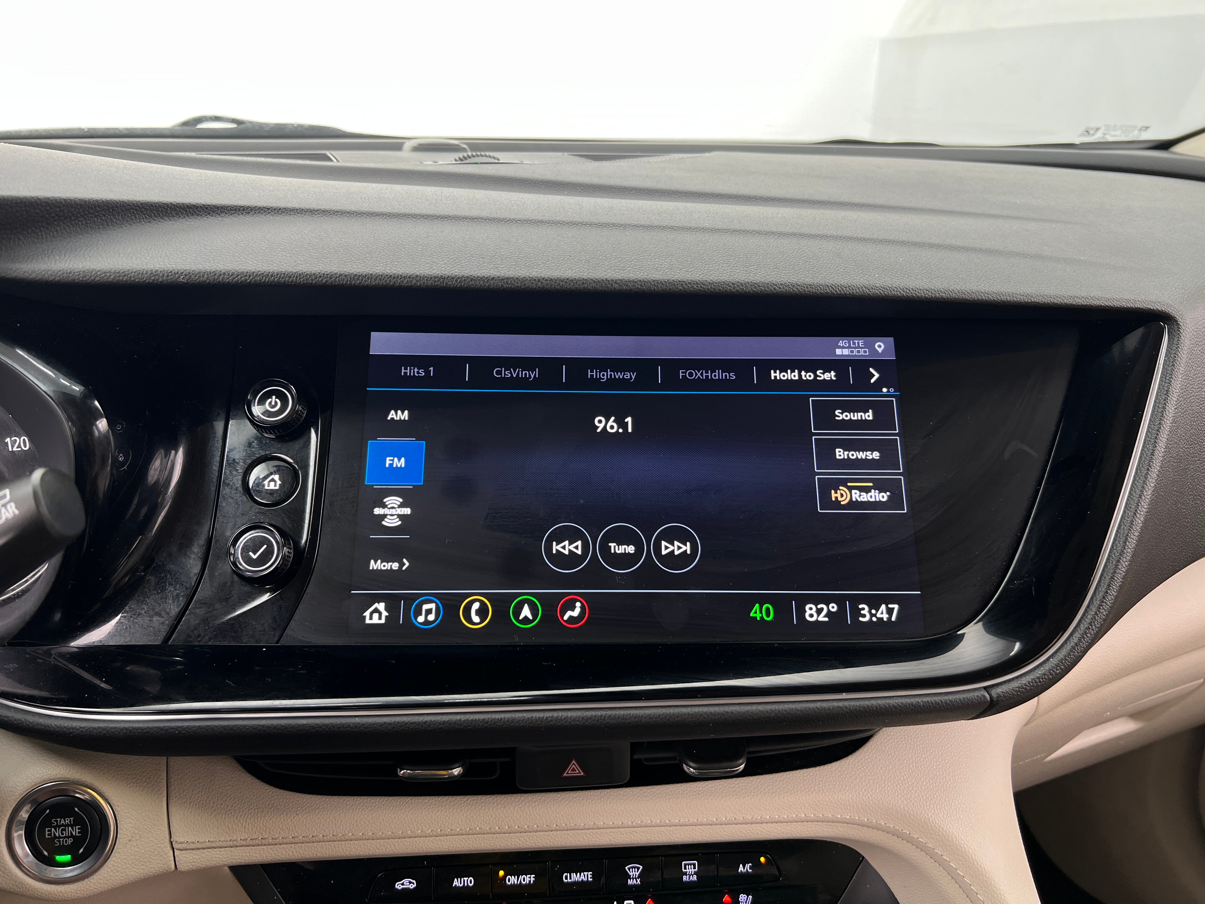 2021 Buick Envision Avenir 3