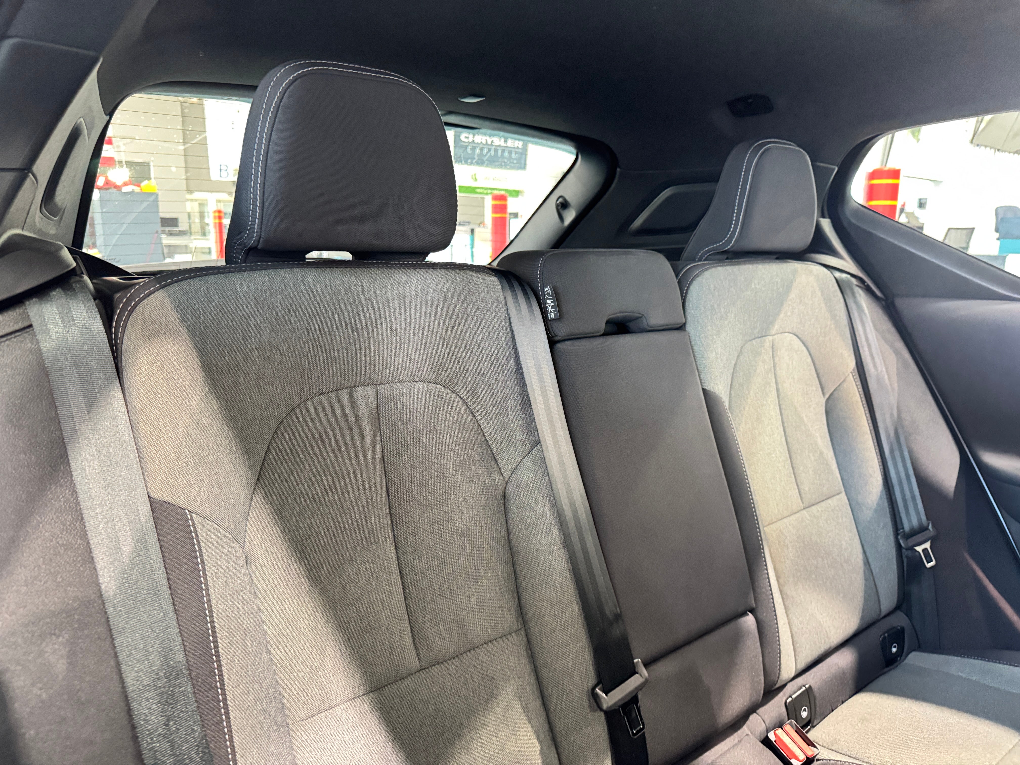 2024 Volvo XC40 B5 Core 6