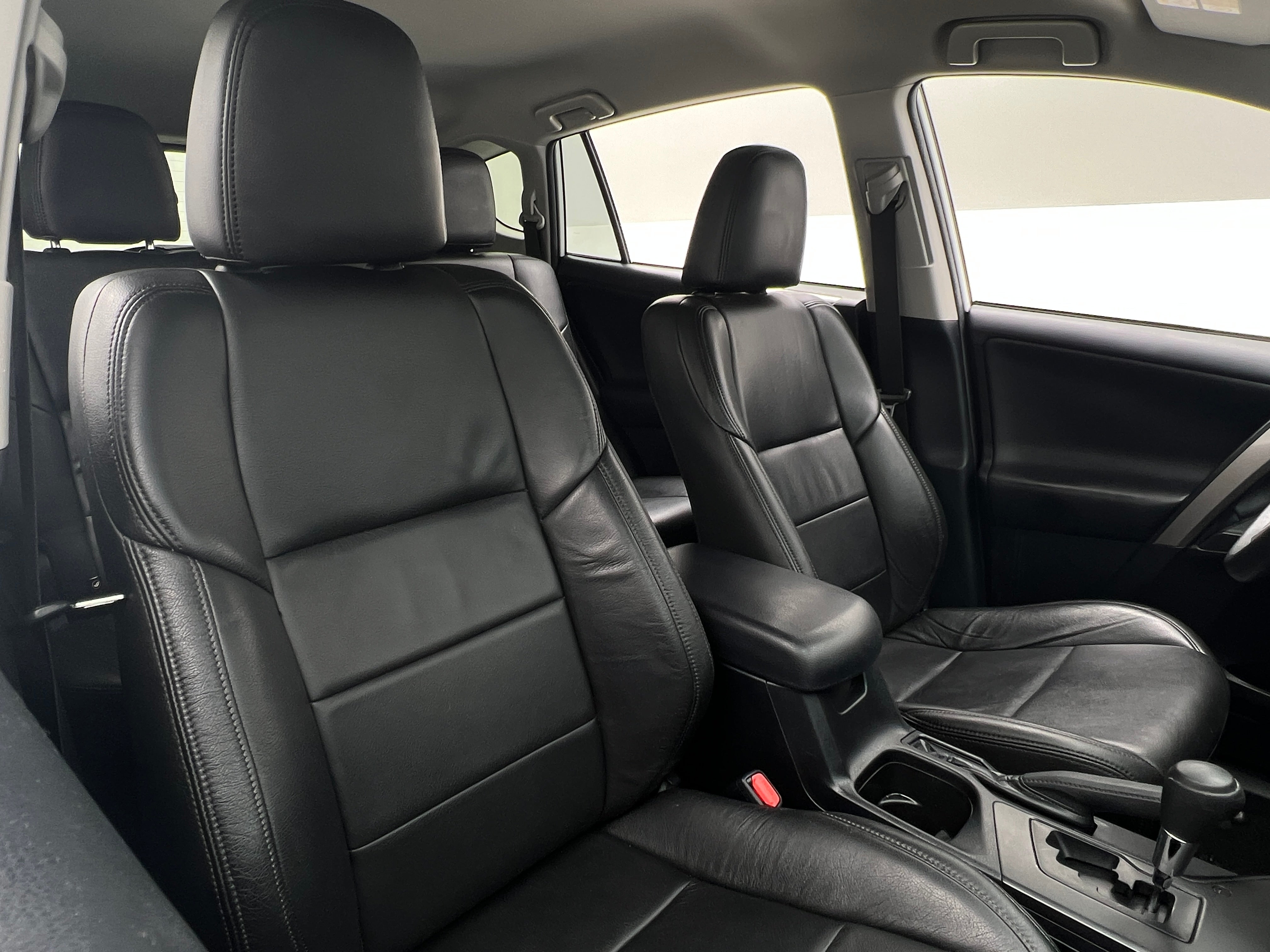 2018 Toyota RAV4 LE 2