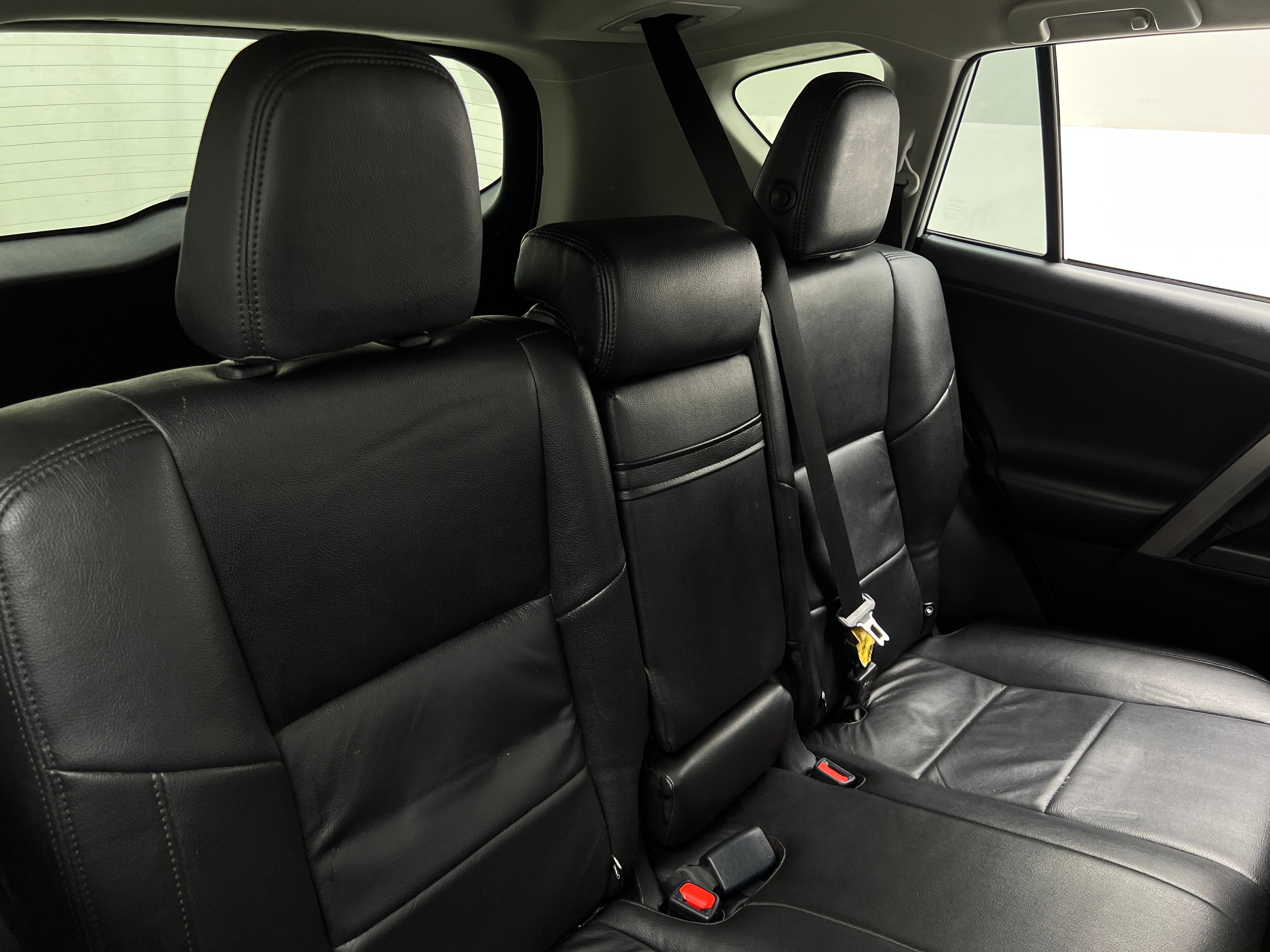 2018 Toyota RAV4 LE 6