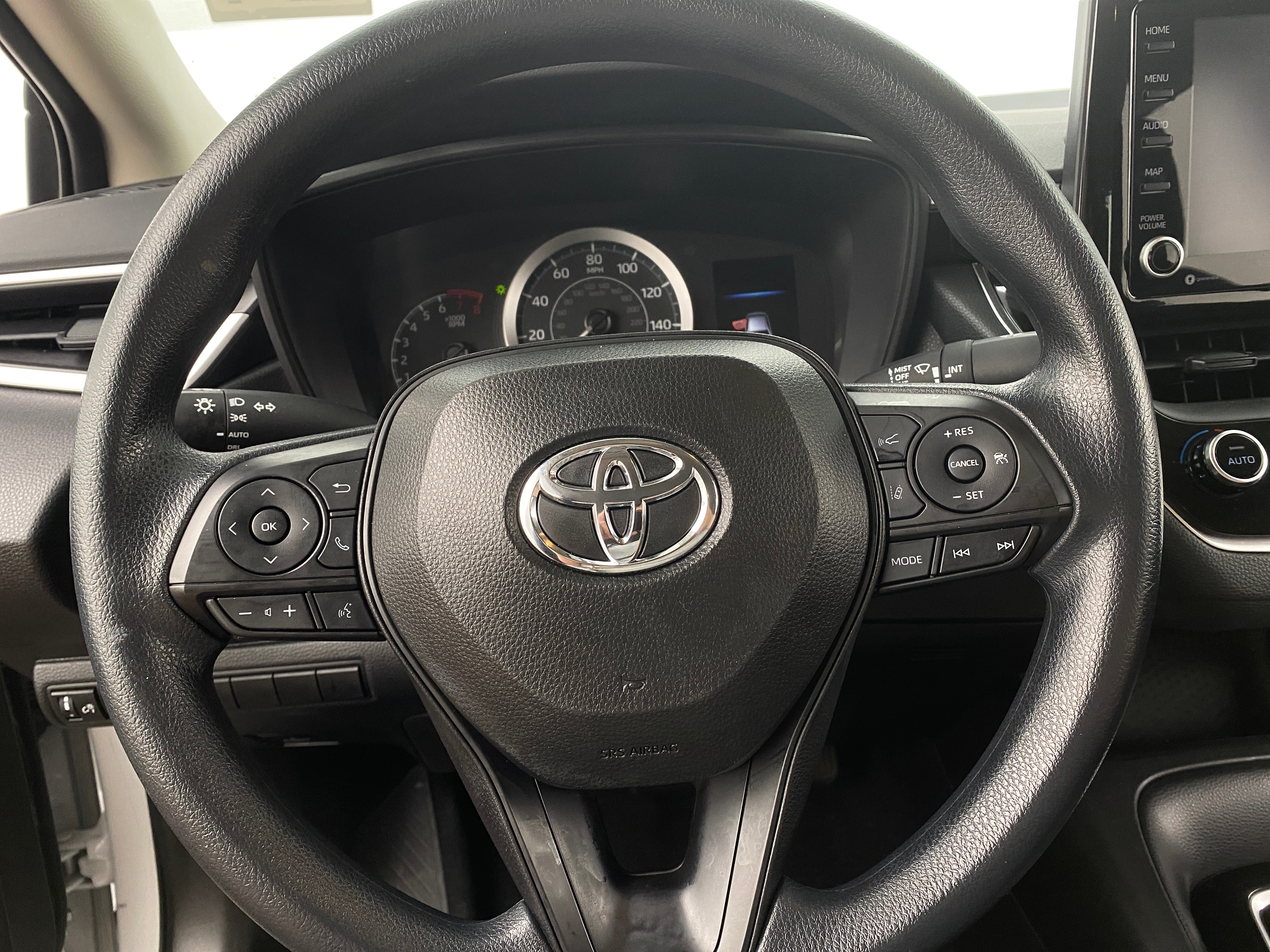 2022 Toyota Corolla LE 5