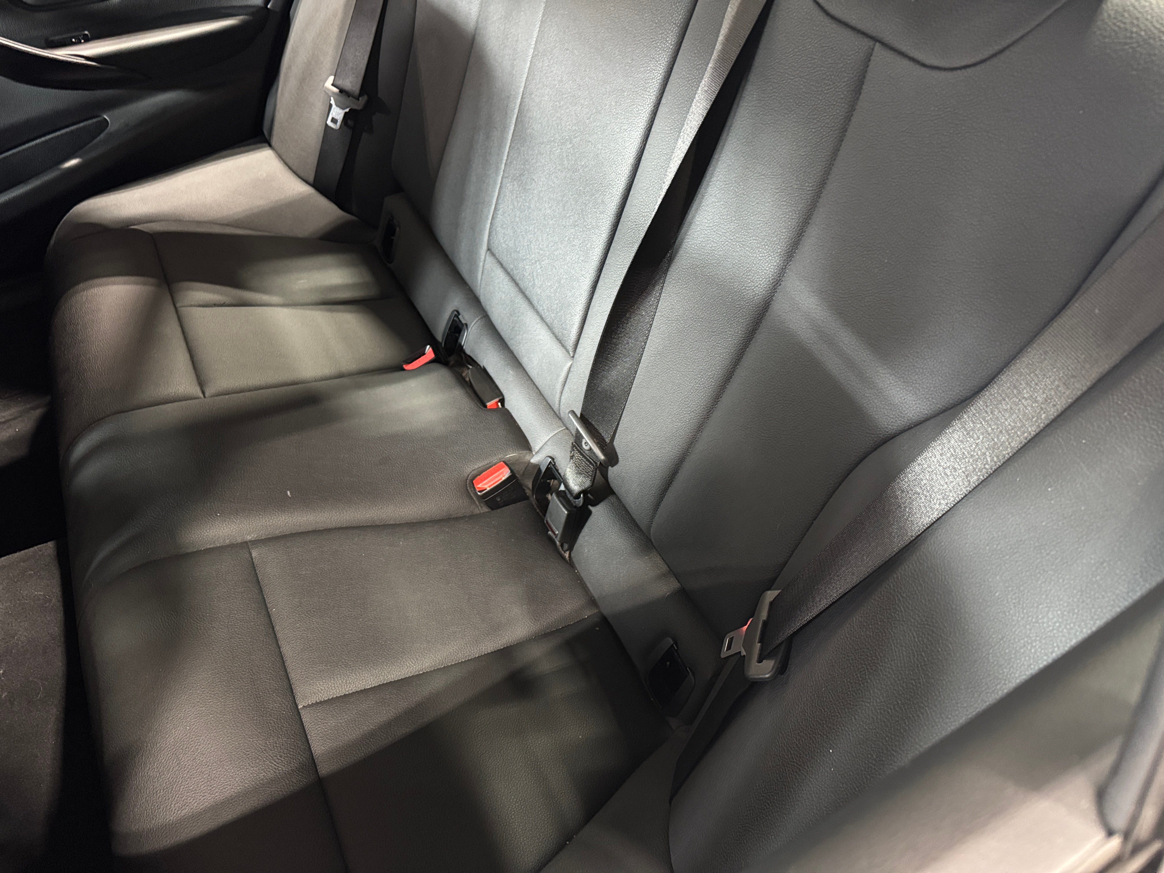 2018 BMW 3 Series 330e iPerformance 5