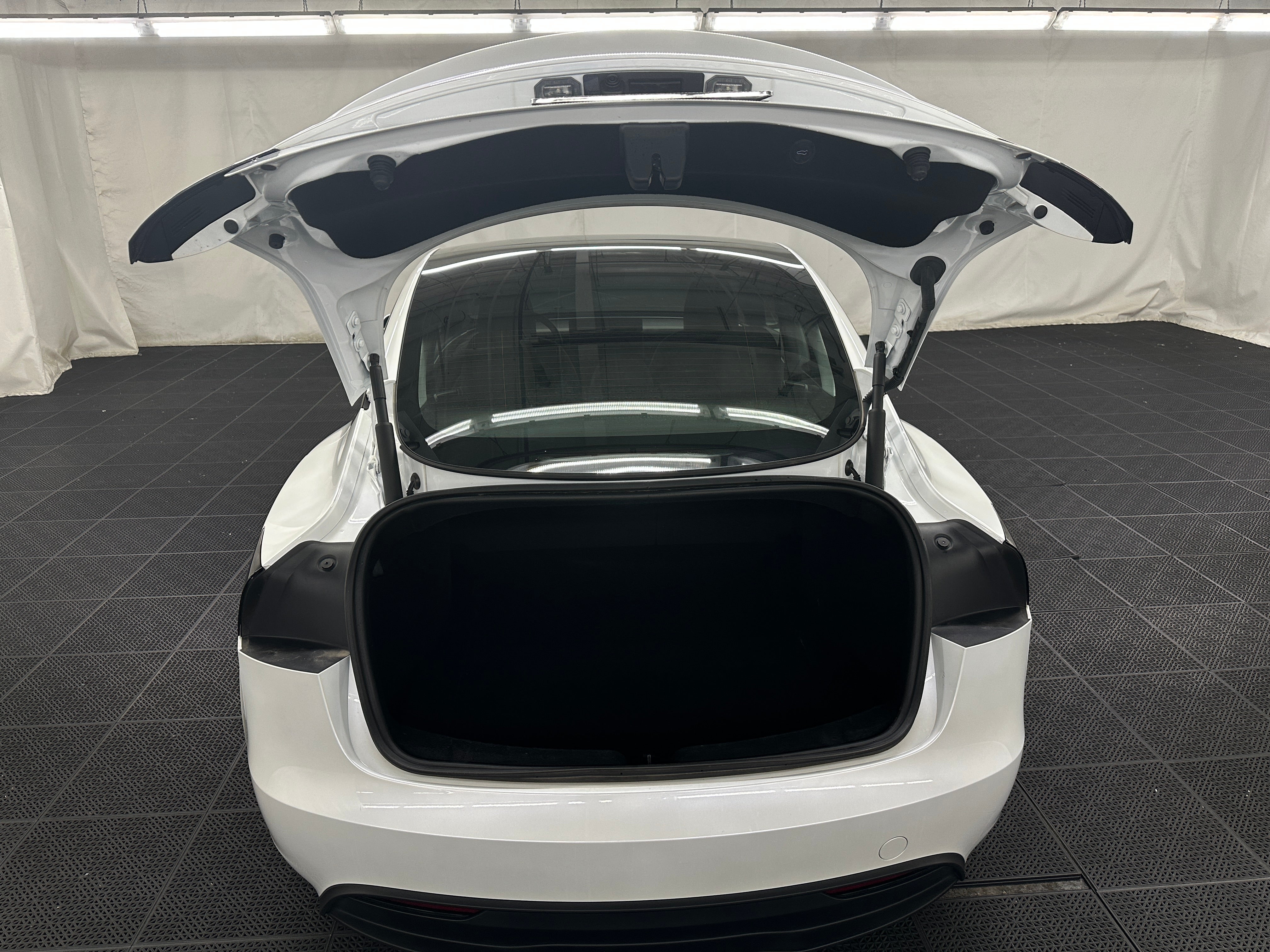 2024 Tesla Model 3 Standard Range 5