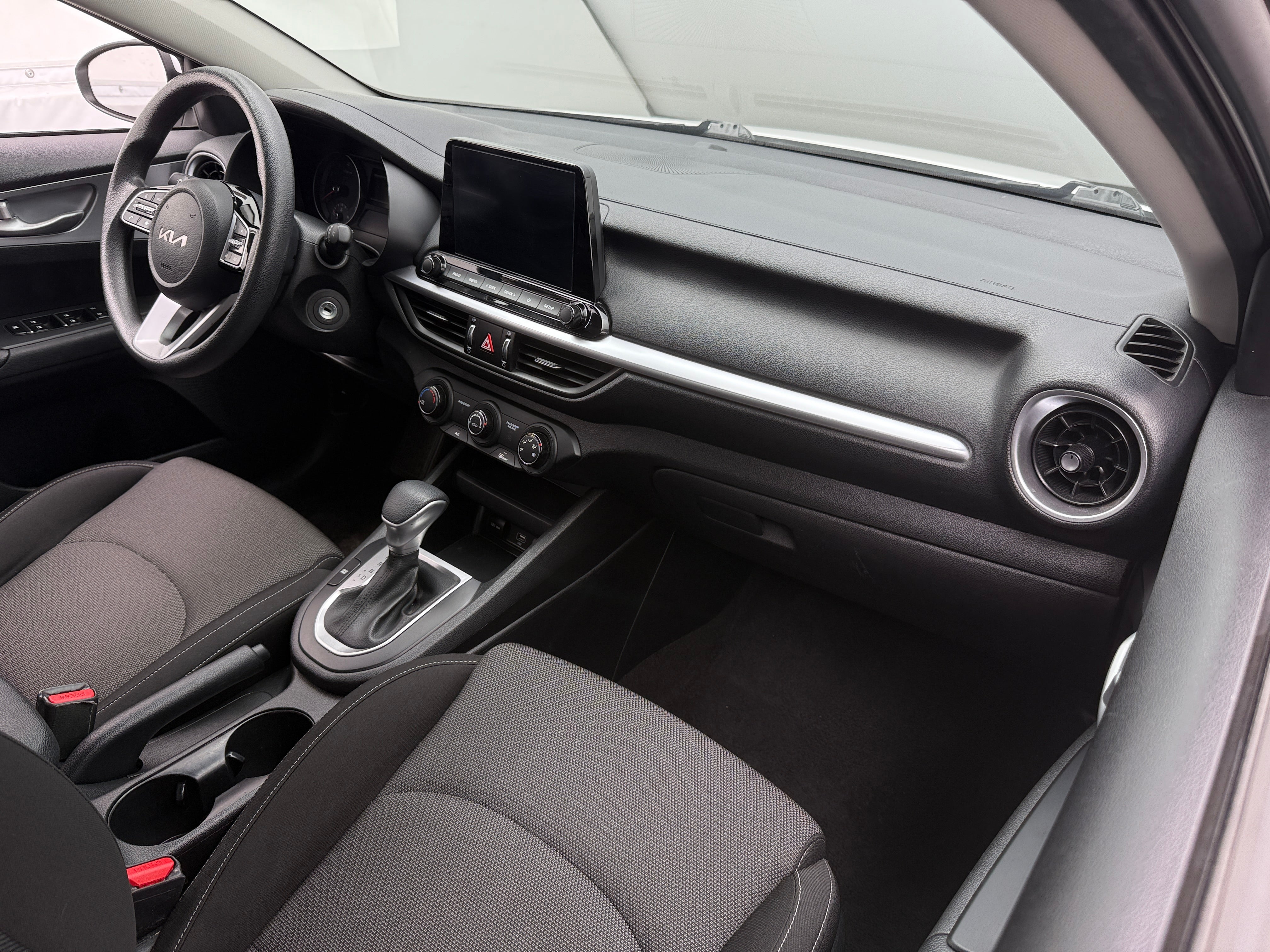 2023 Kia Forte LXS 3