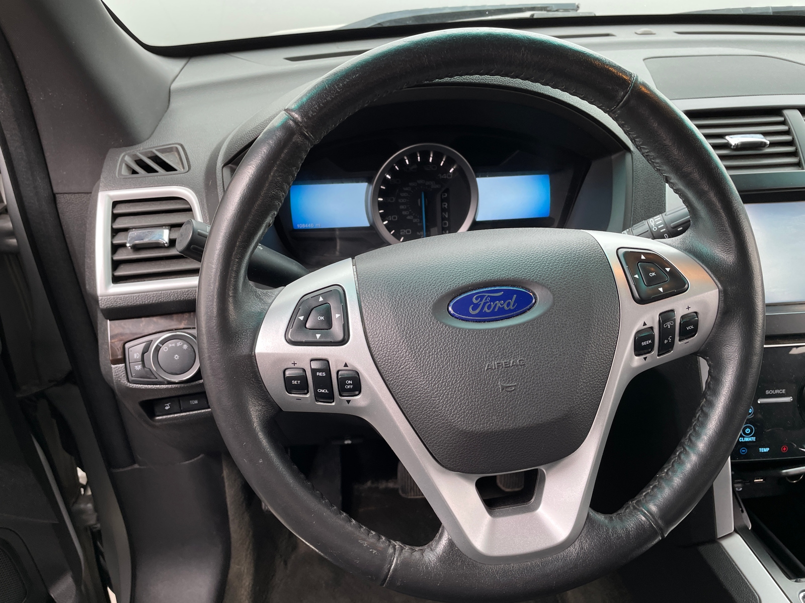 Thumbnail: 2015 Ford Explorer - 4