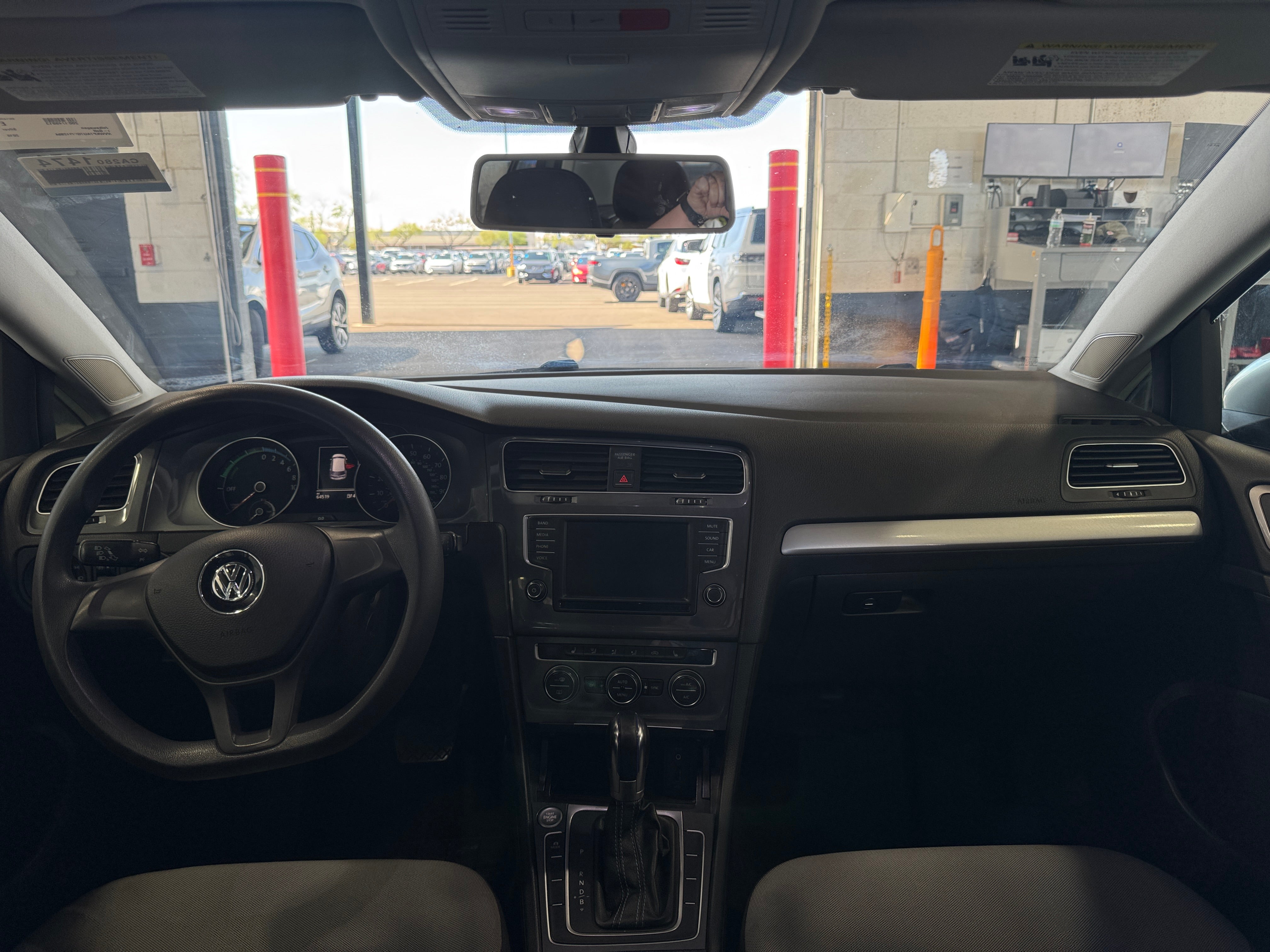 2016 Volkswagen e-Golf SE 3