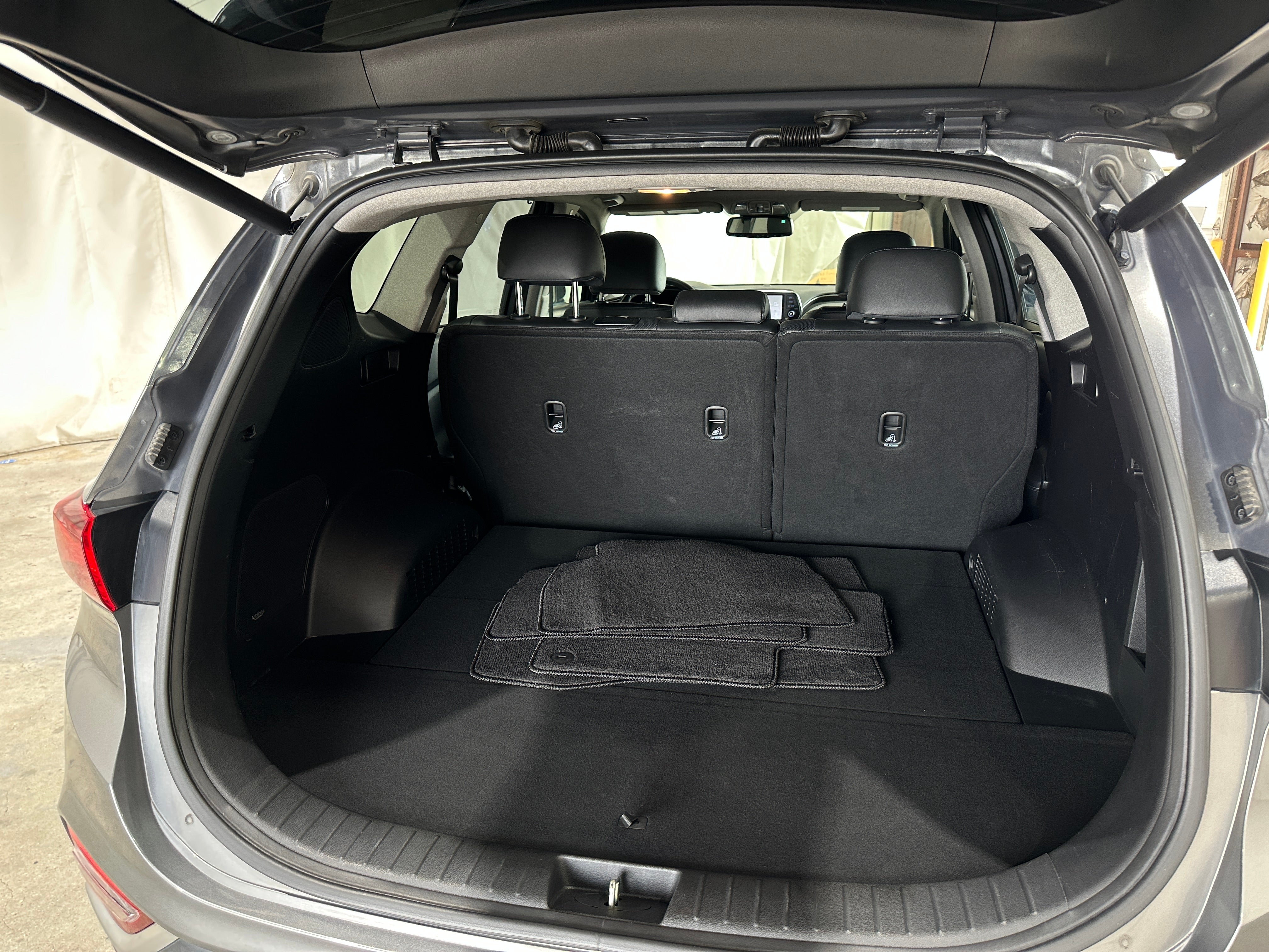 2019 Hyundai Santa Fe Limited 6