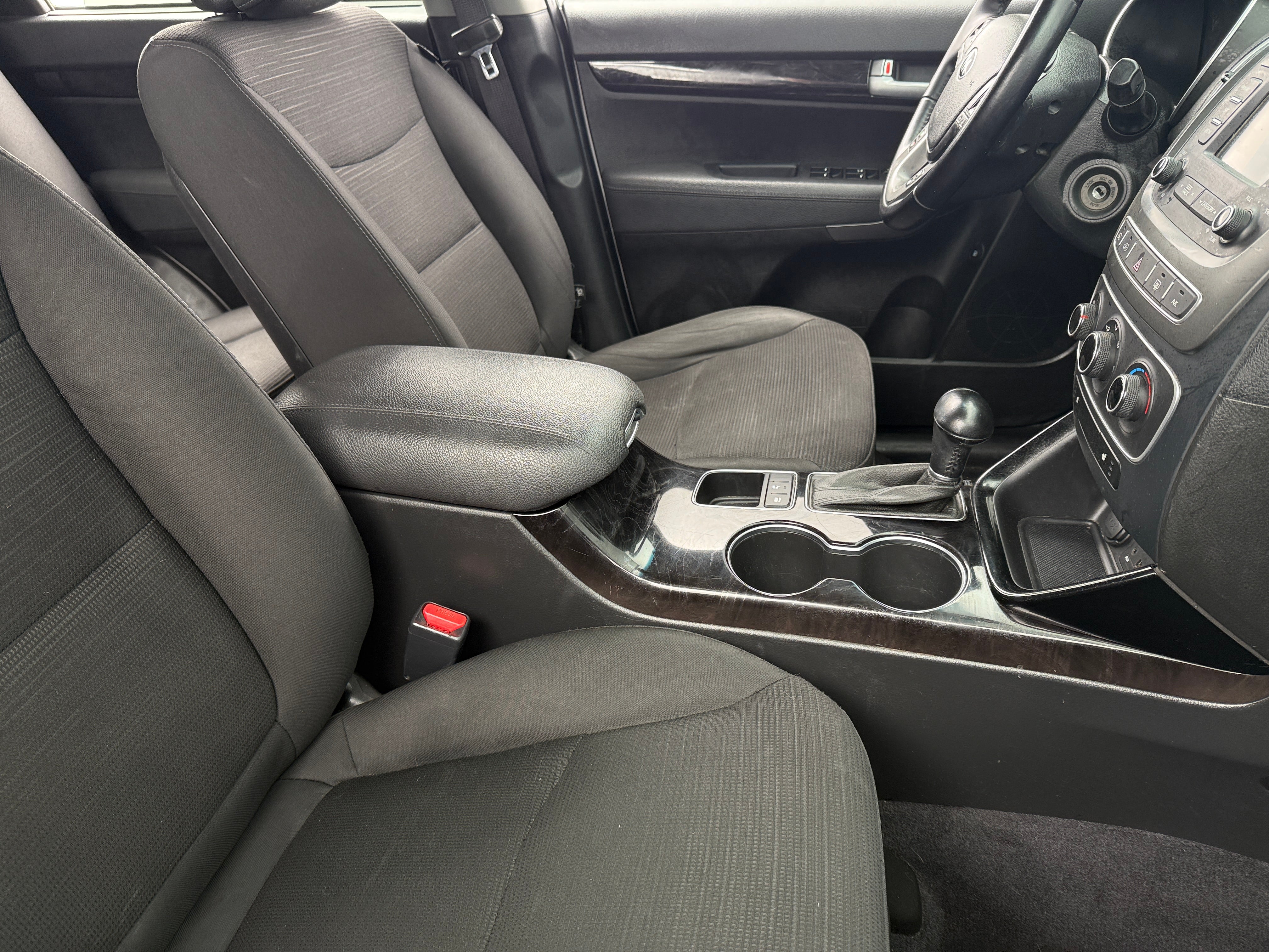 2015 Kia Sorento LX 2