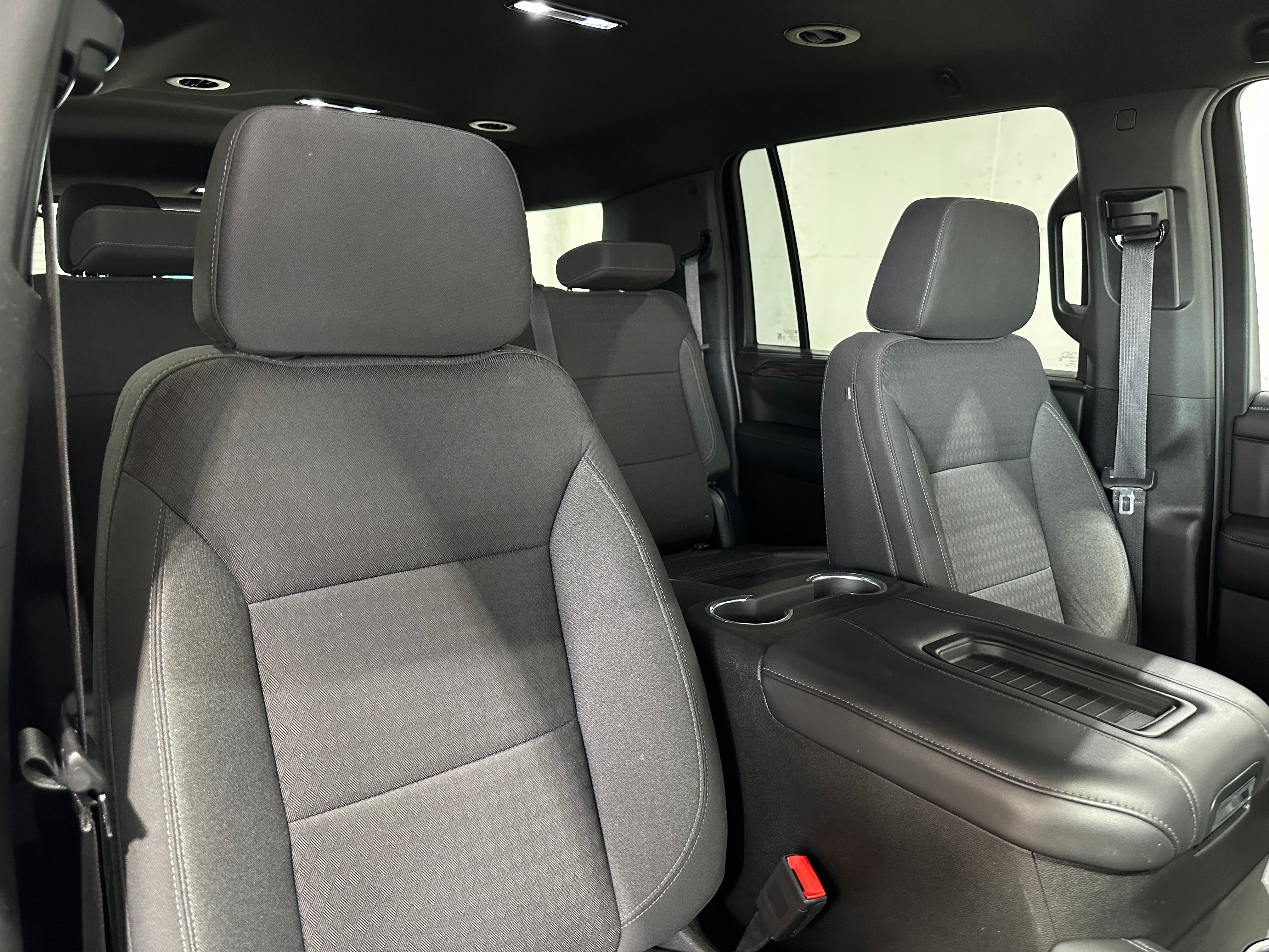 2023 Chevrolet Suburban LS 2