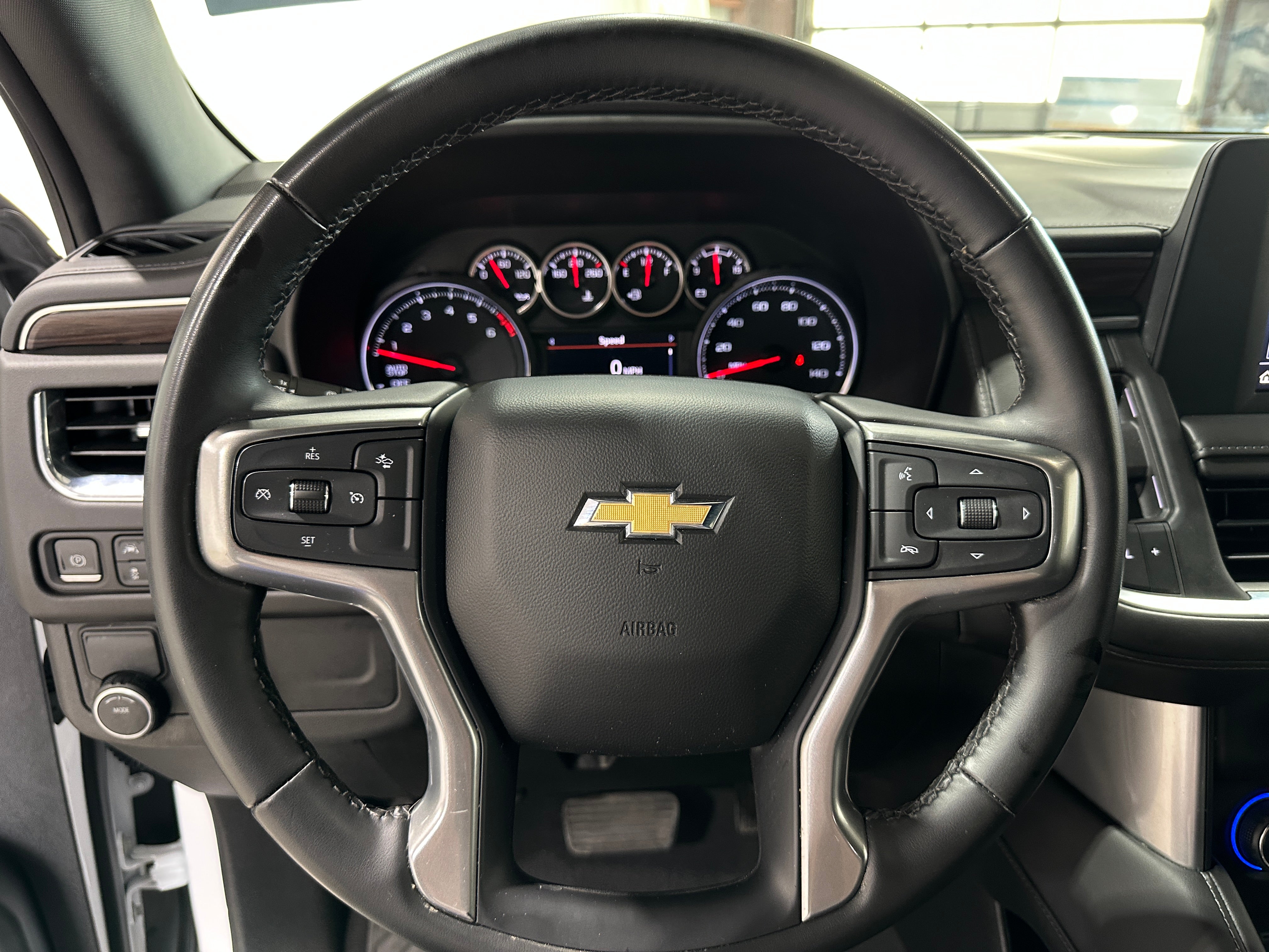 2023 Chevrolet Suburban LS 5