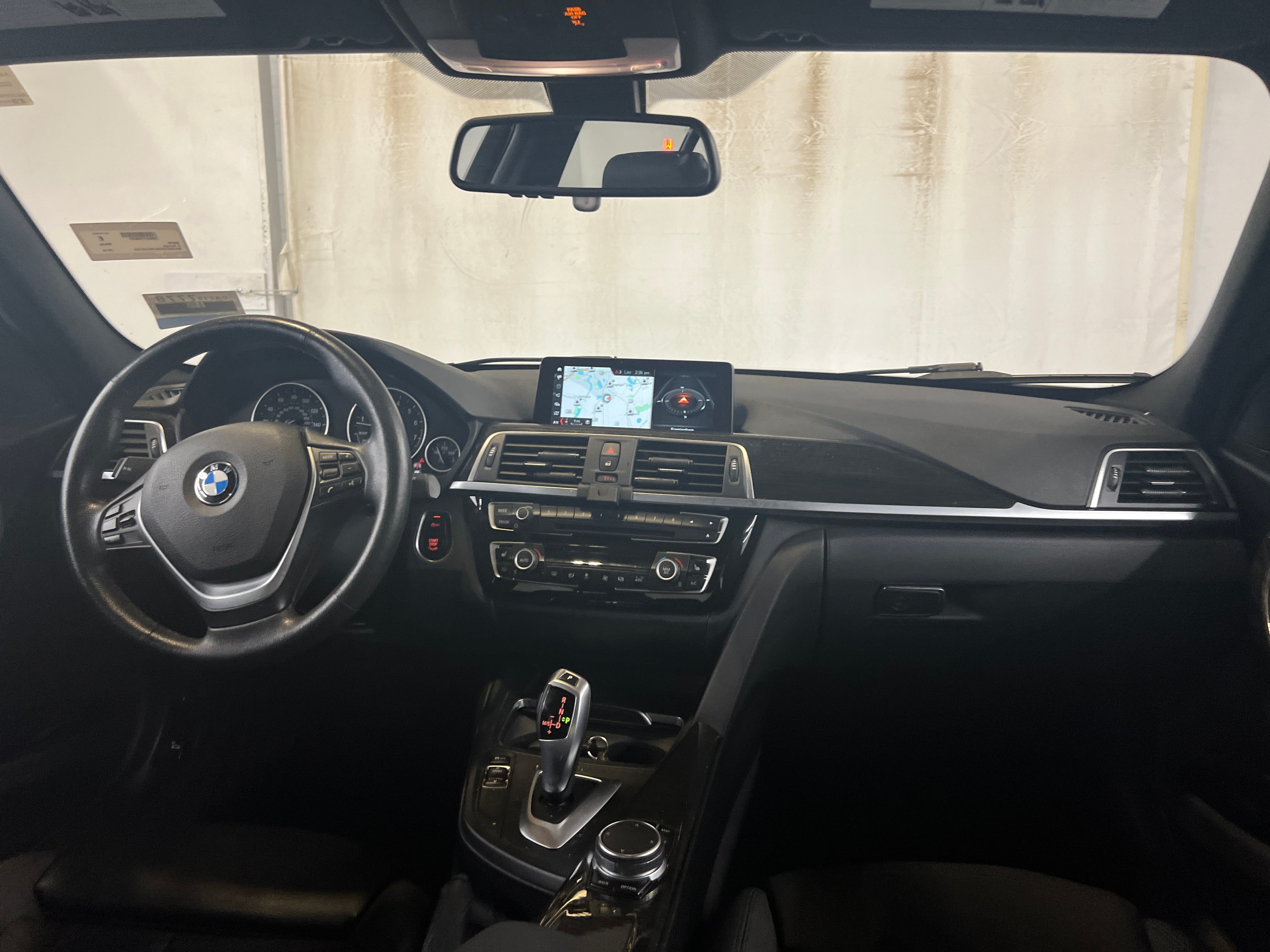 2018 BMW 3 Series 320i xDrive 2