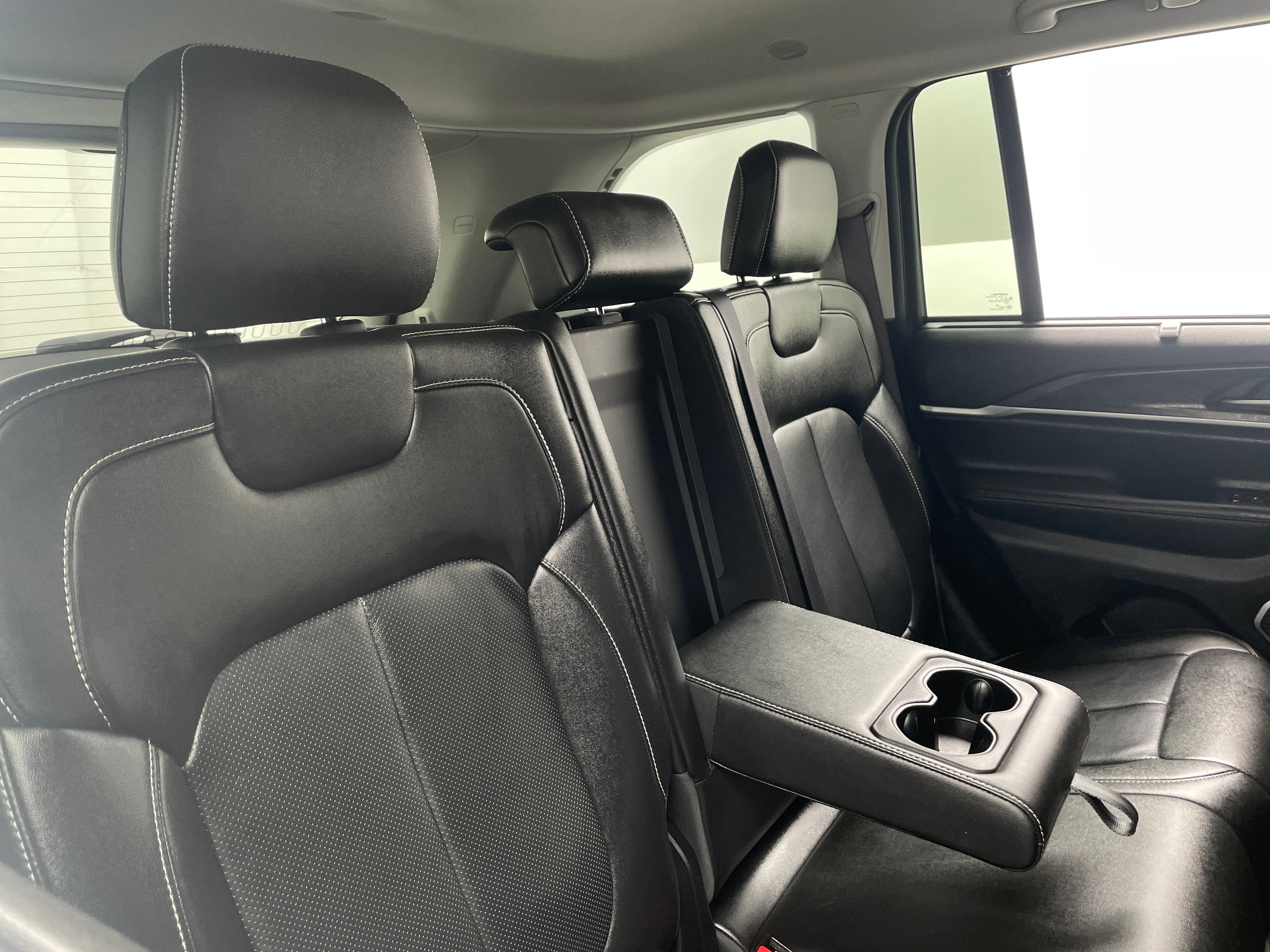 2023 Jeep Grand Cherokee Limited Edition 5