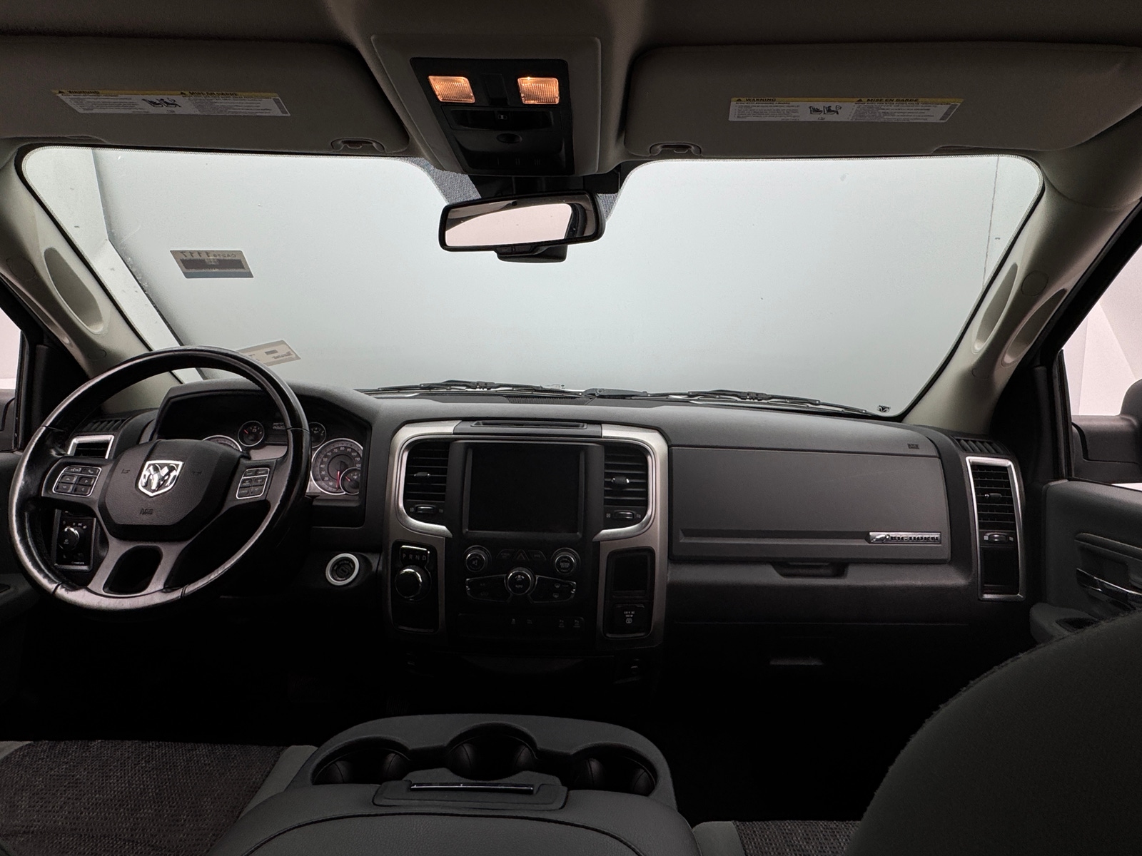 Thumbnail: 2019 RAM 1500 Classic - 3