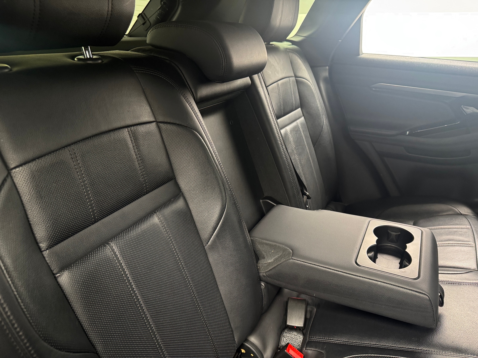 Thumbnail: 2020 Land Rover Range Rover Evoque - 5