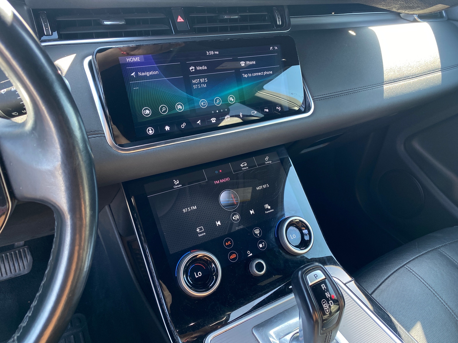 Thumbnail: 2020 Land Rover Range Rover Evoque - 3