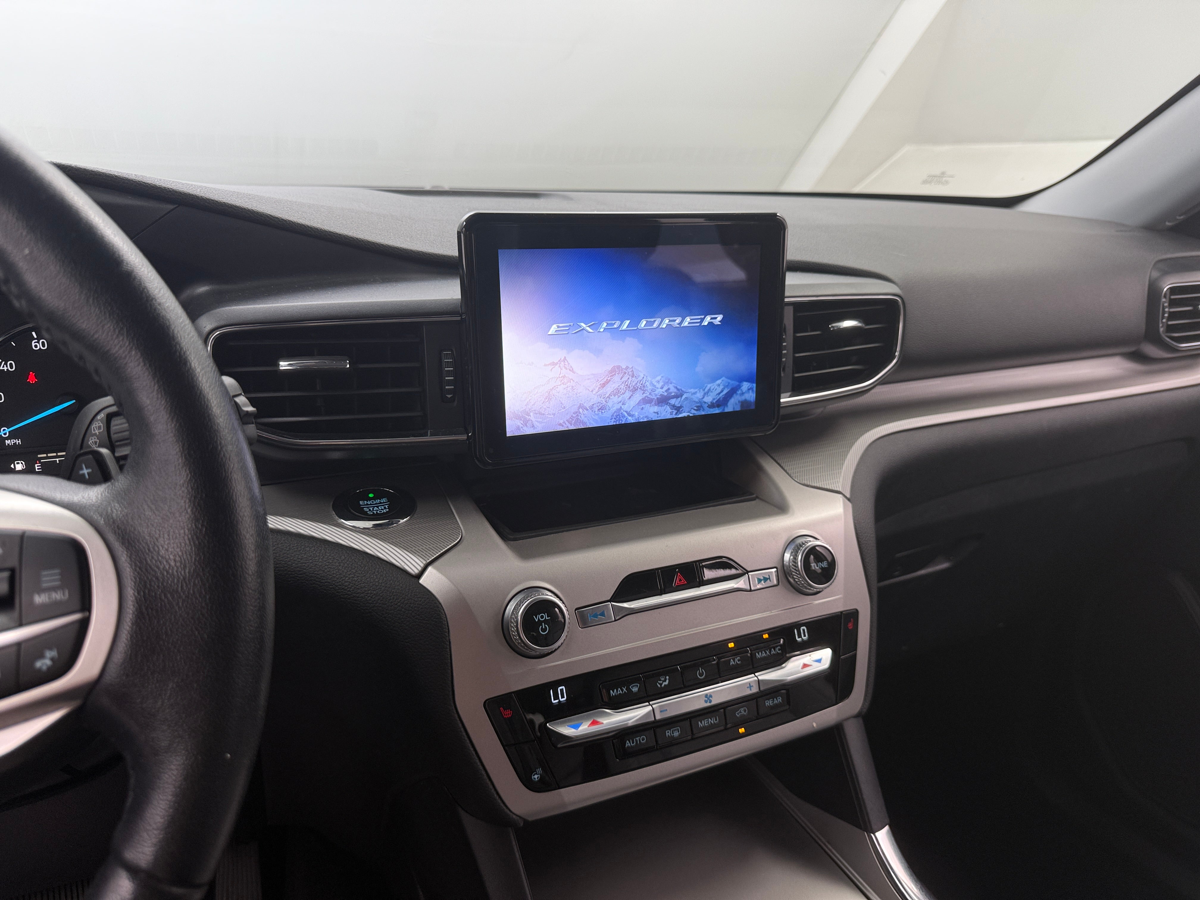 2021 Ford Explorer XLT 4