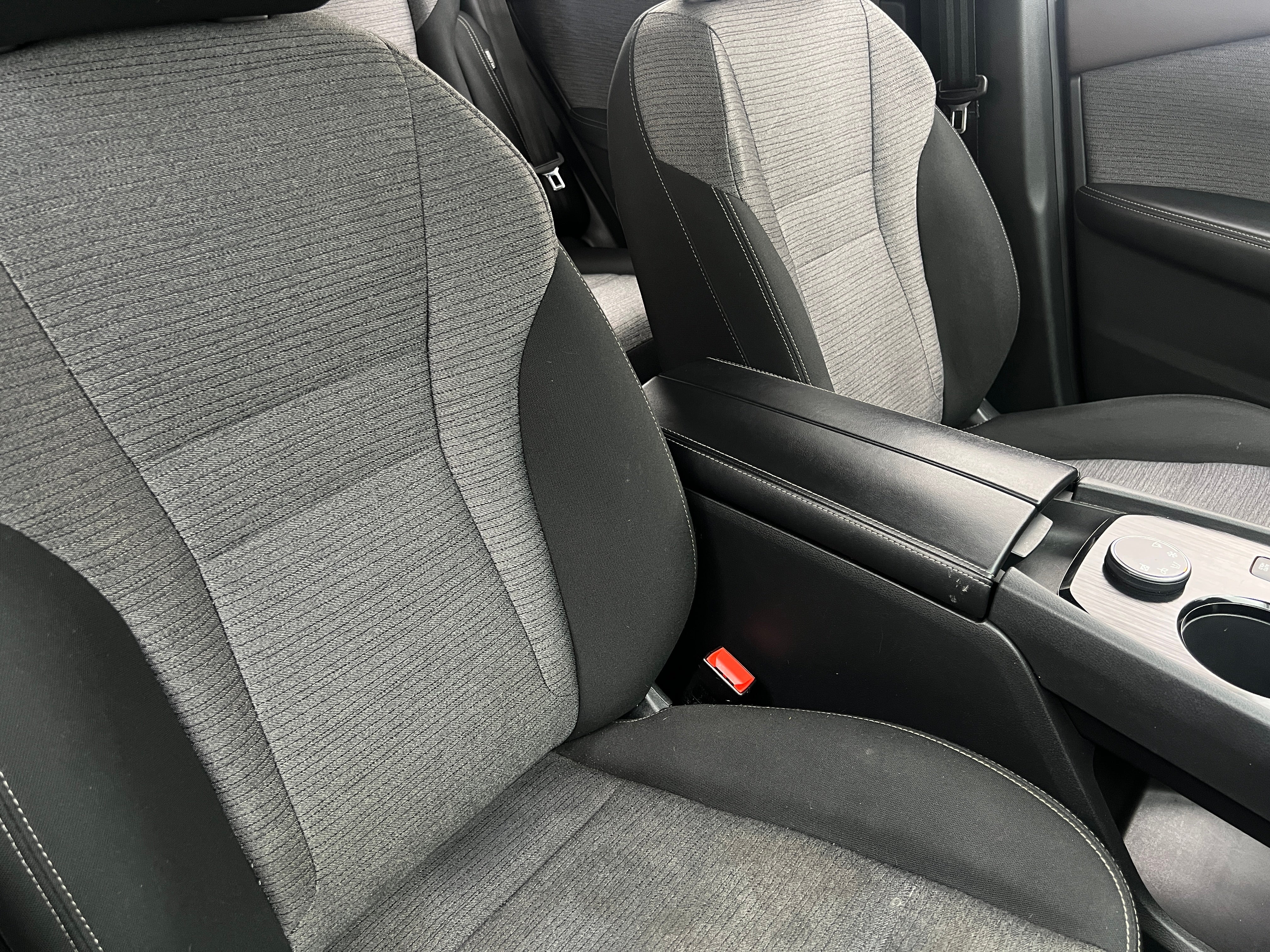 2023 Nissan Rogue SV 2