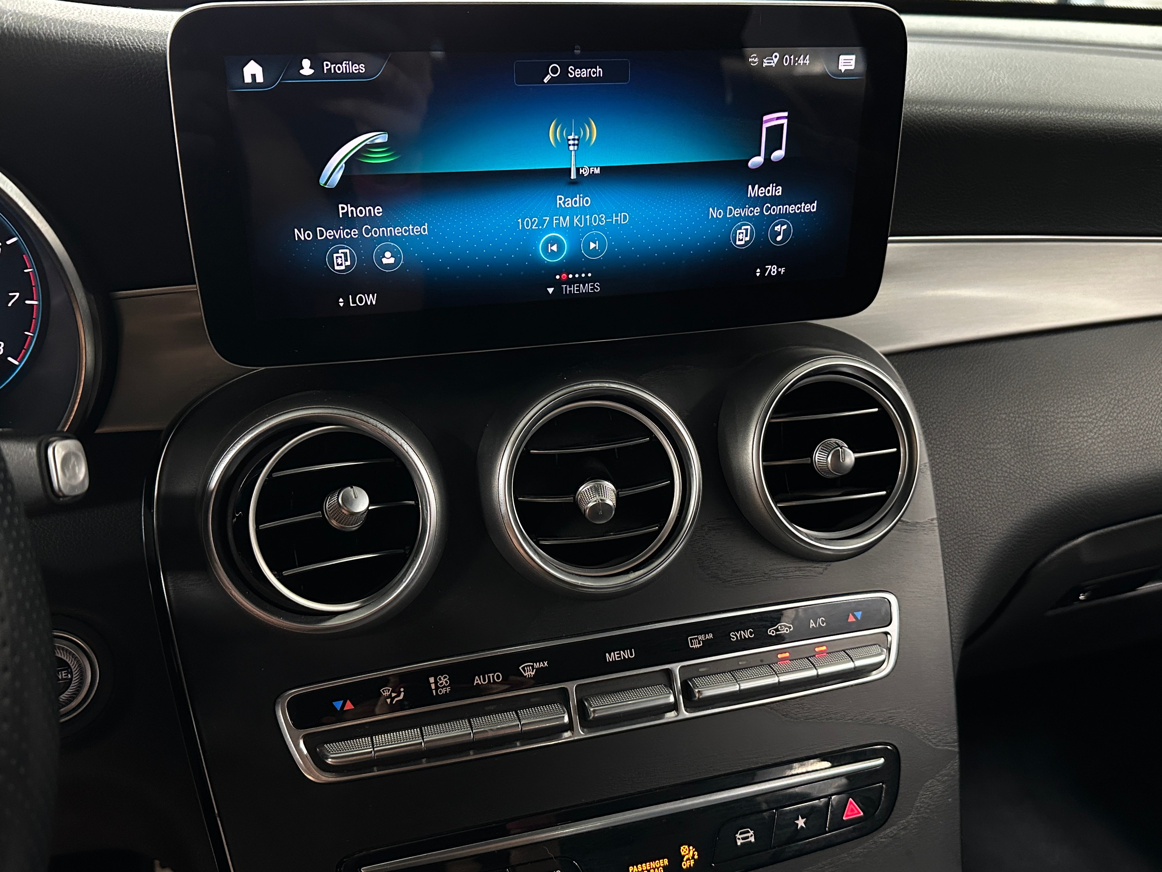 2021 Mercedes-Benz GLC 300 3