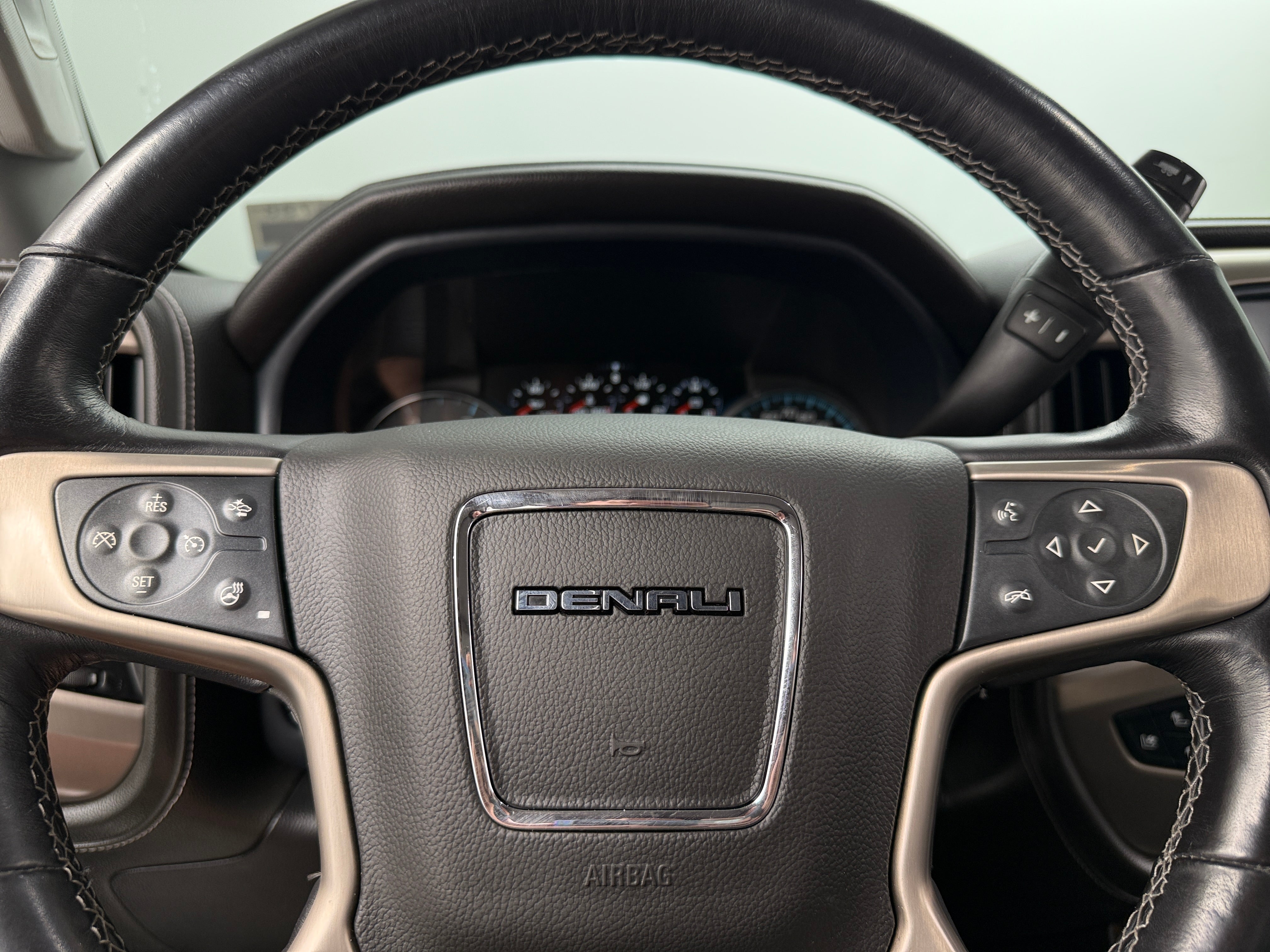 2018 GMC Sierra 2500 Denali 4