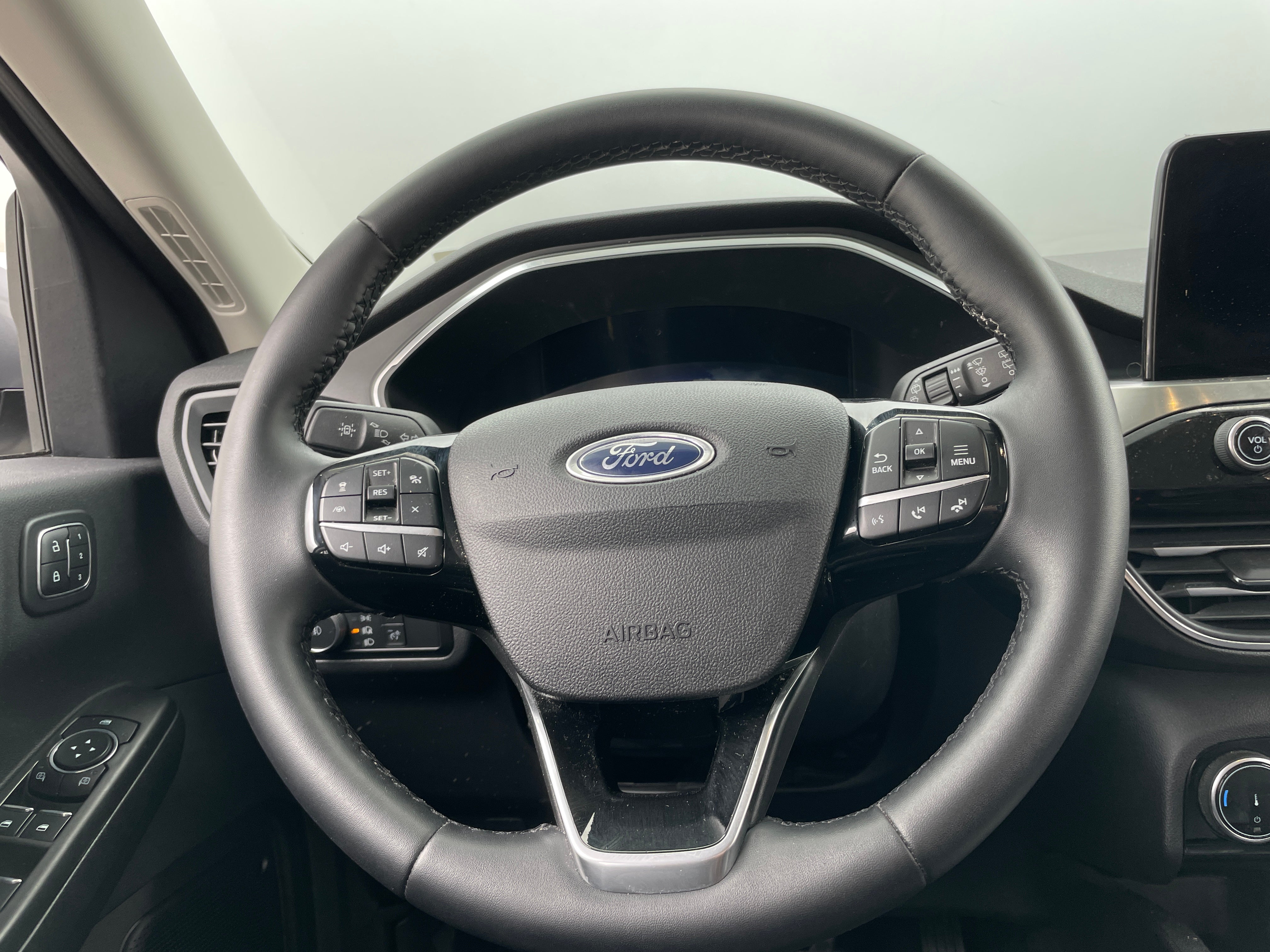 2022 Ford Escape Titanium 4
