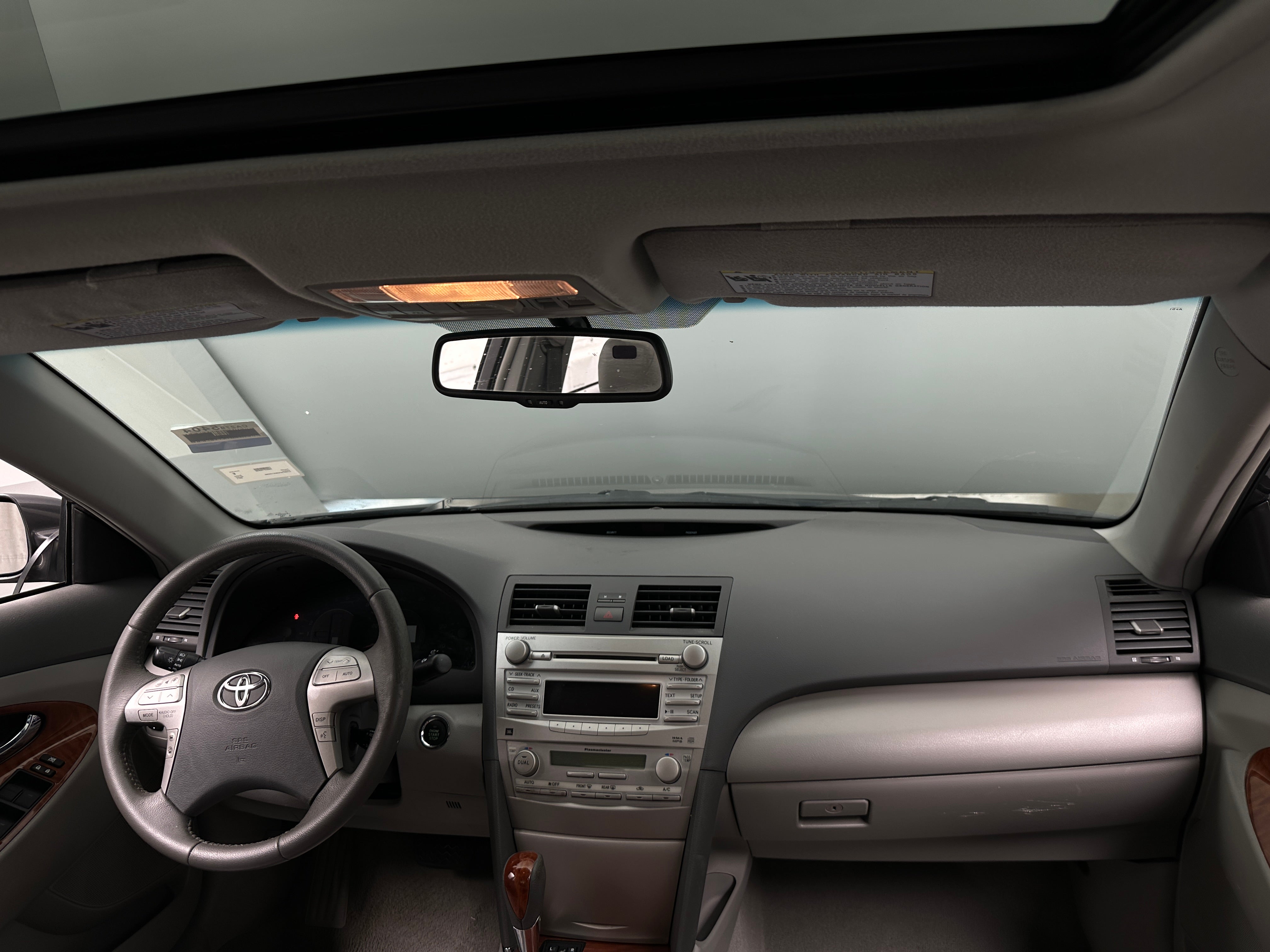 2011 Toyota Camry XLE 3