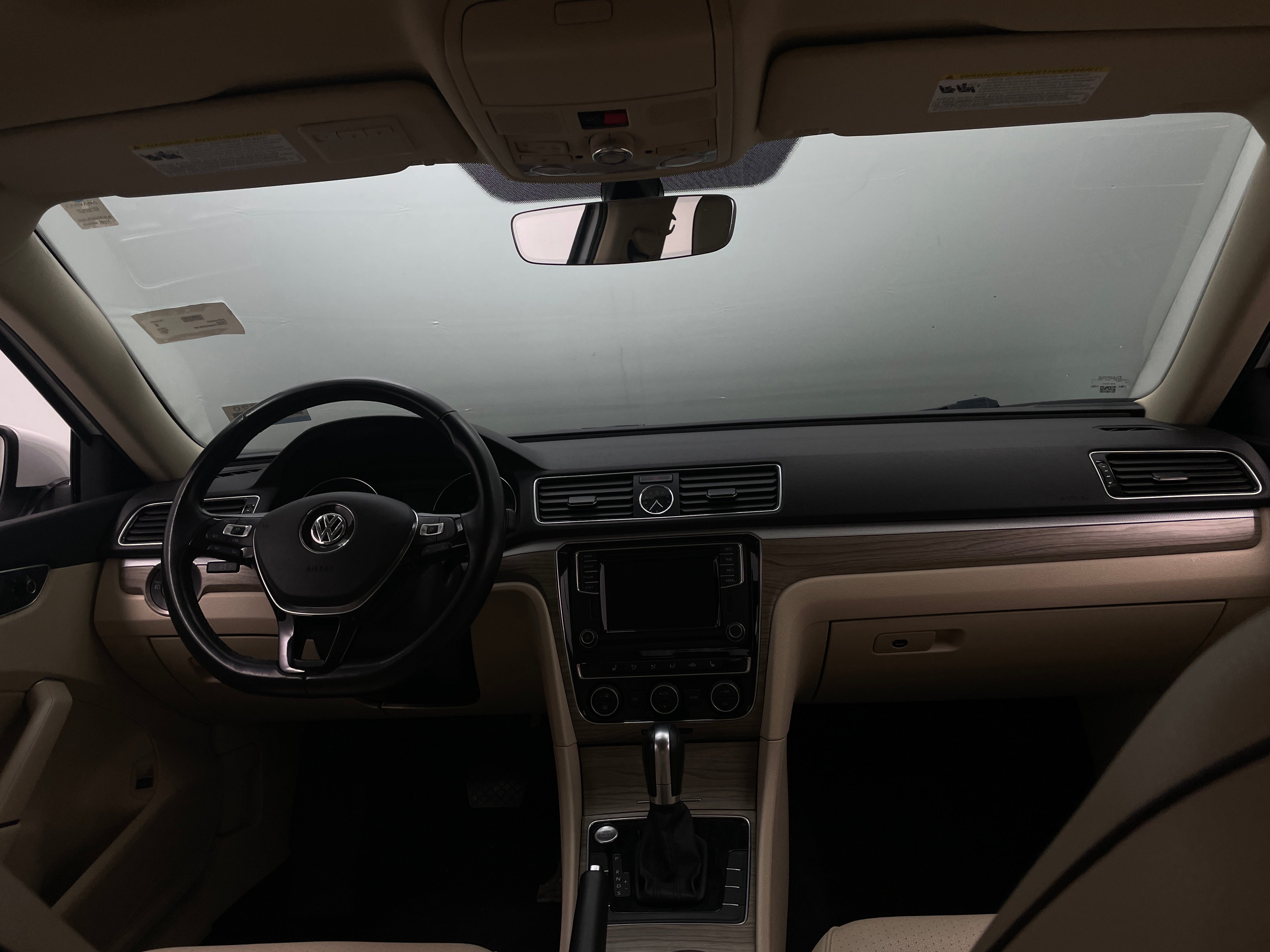 2017 Volkswagen Passat SE 2