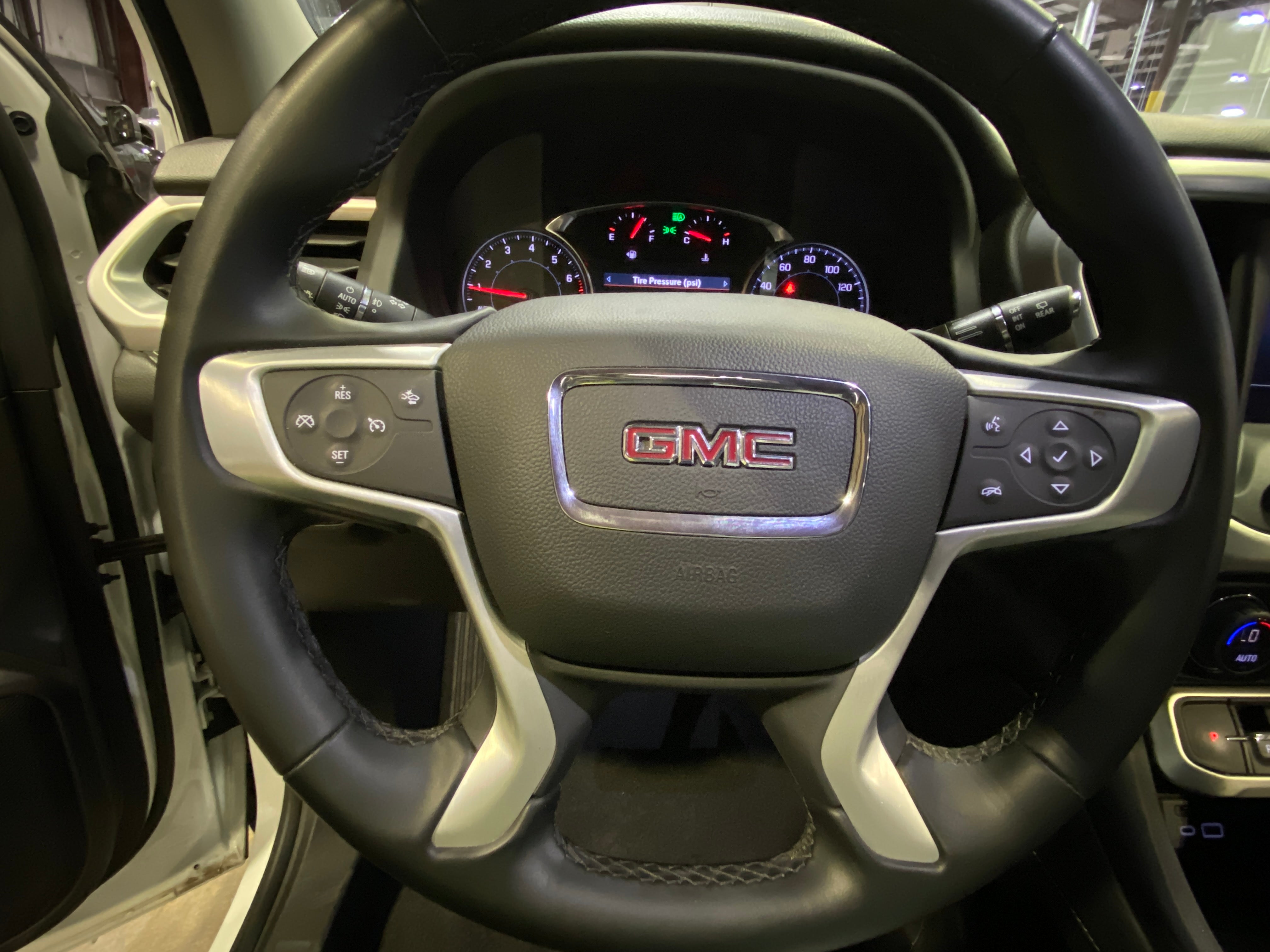 2023 GMC Acadia SLT 5