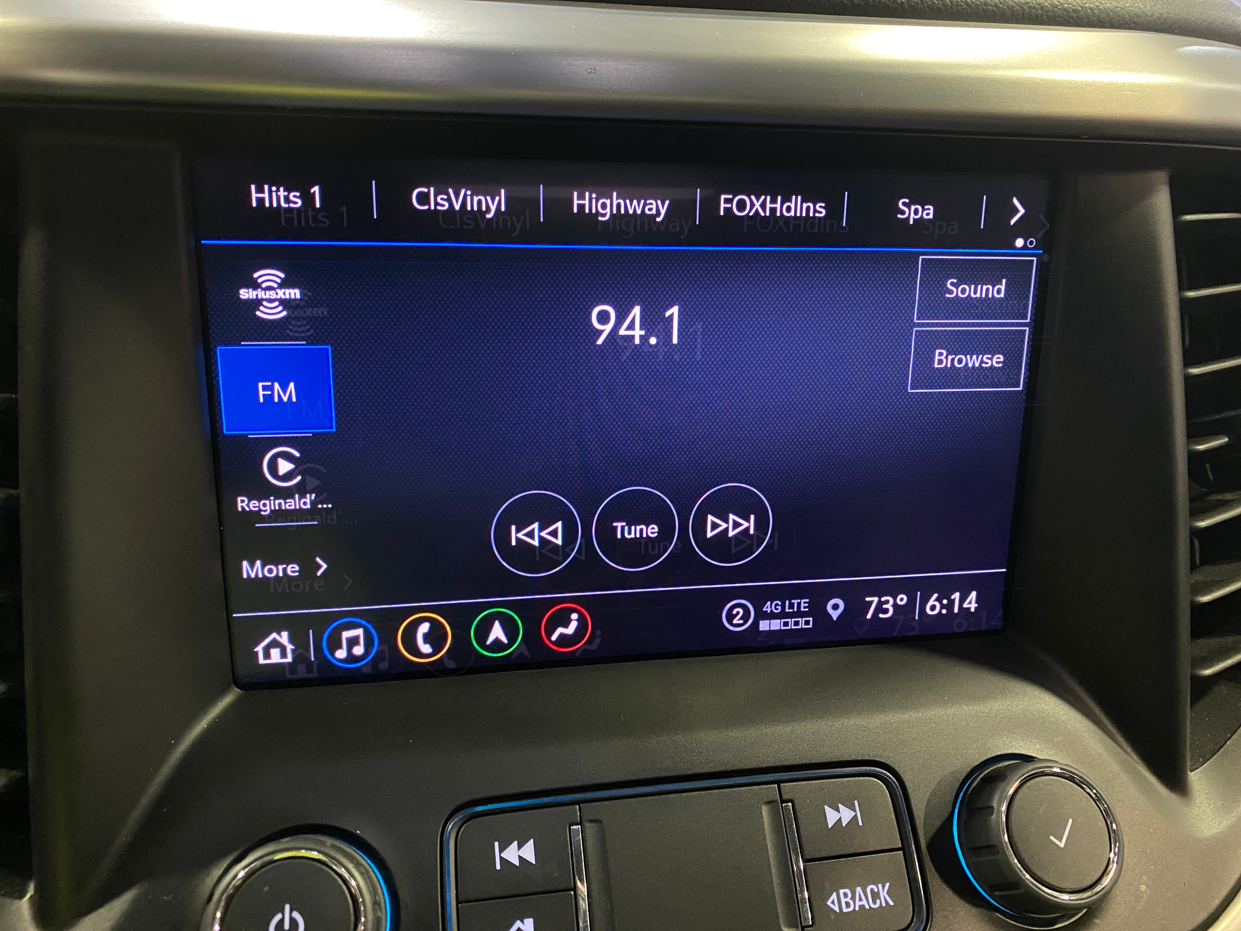 2023 GMC Acadia SLT 4