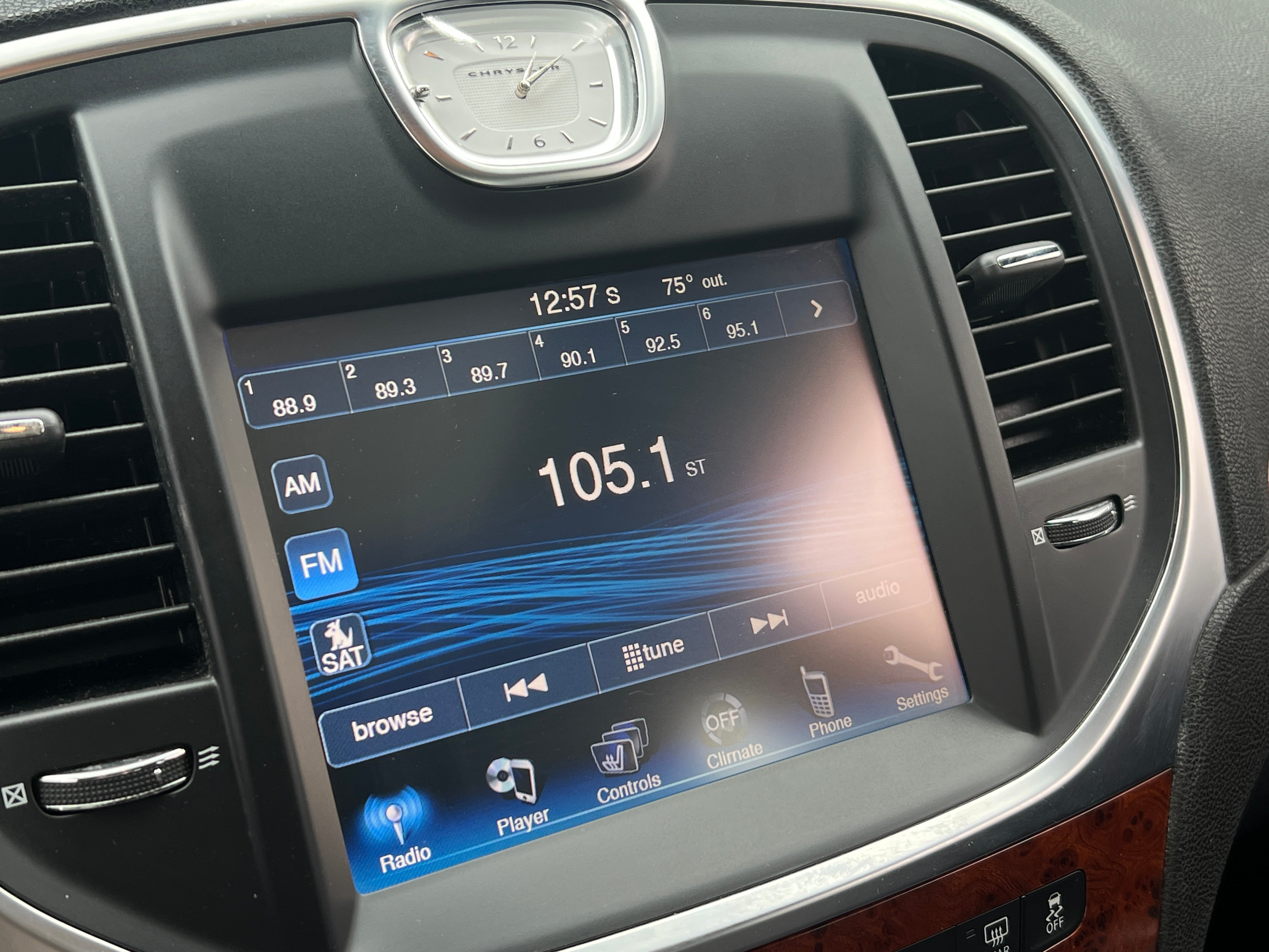 2014 Chrysler 300  3