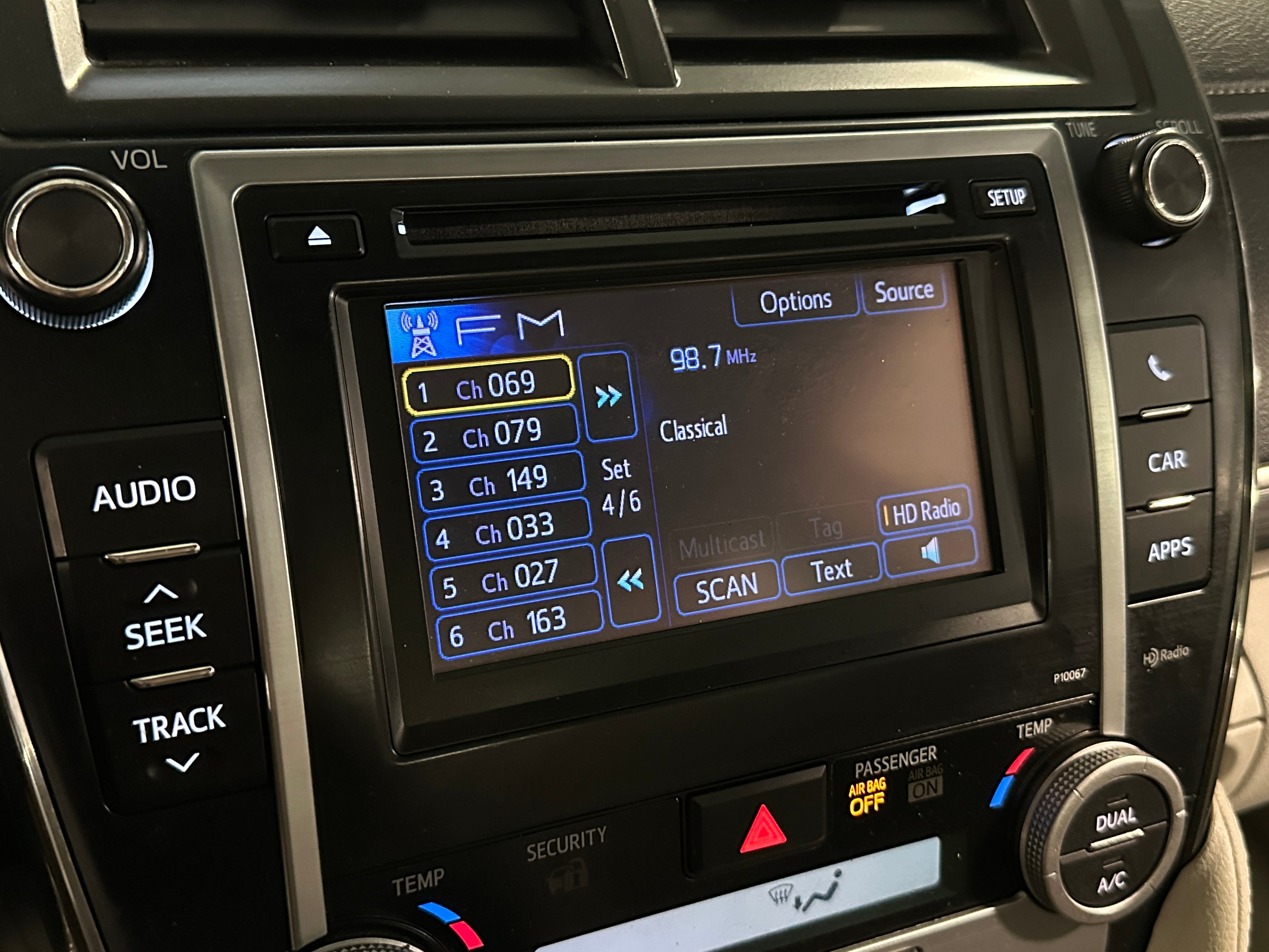 2012 Toyota Camry XLE 3