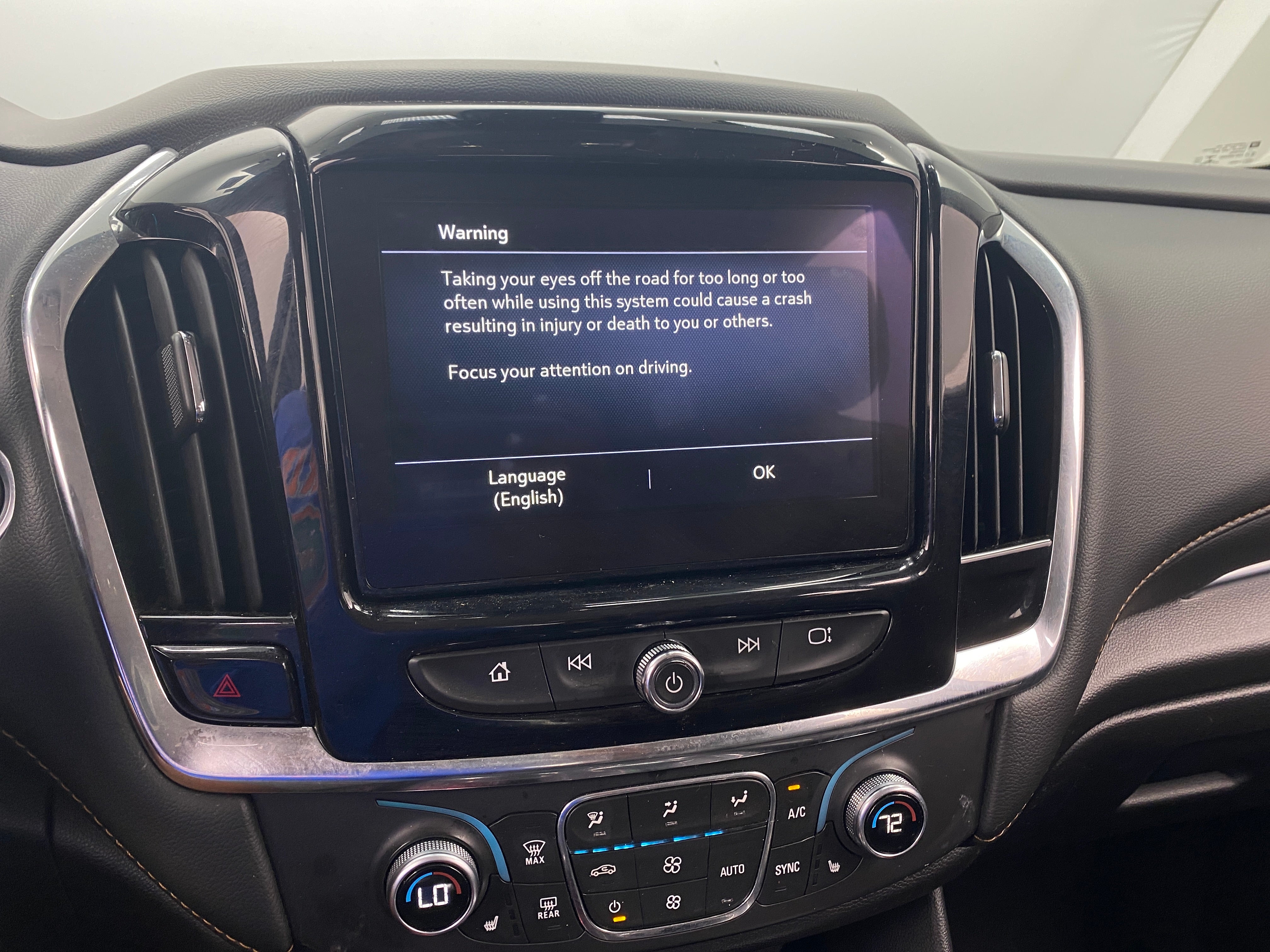 2021 Chevrolet Traverse LT 3