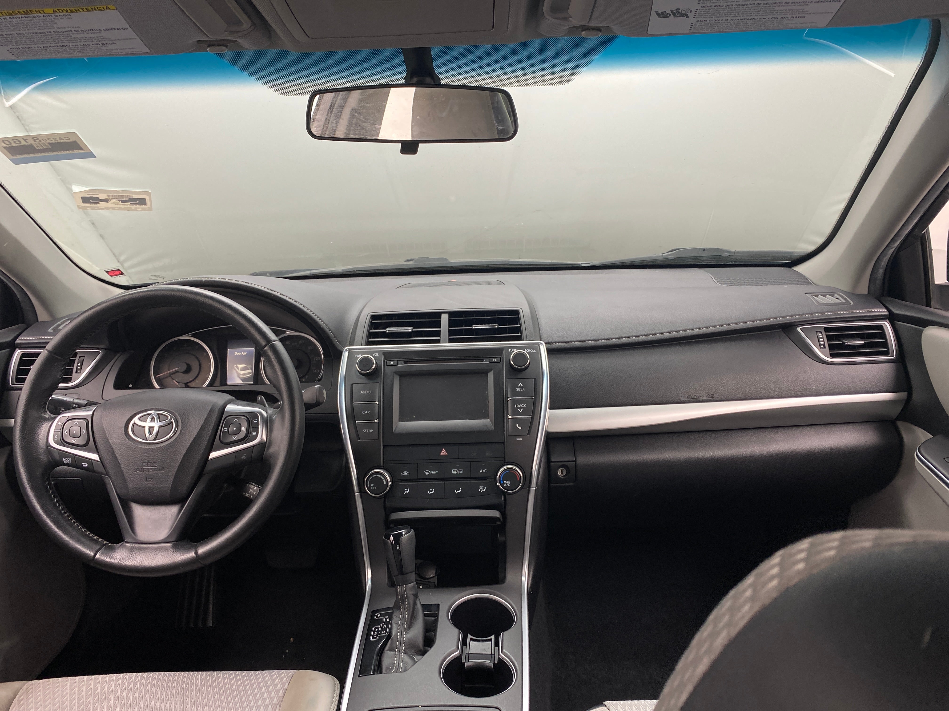 2015 Toyota Camry SE 3