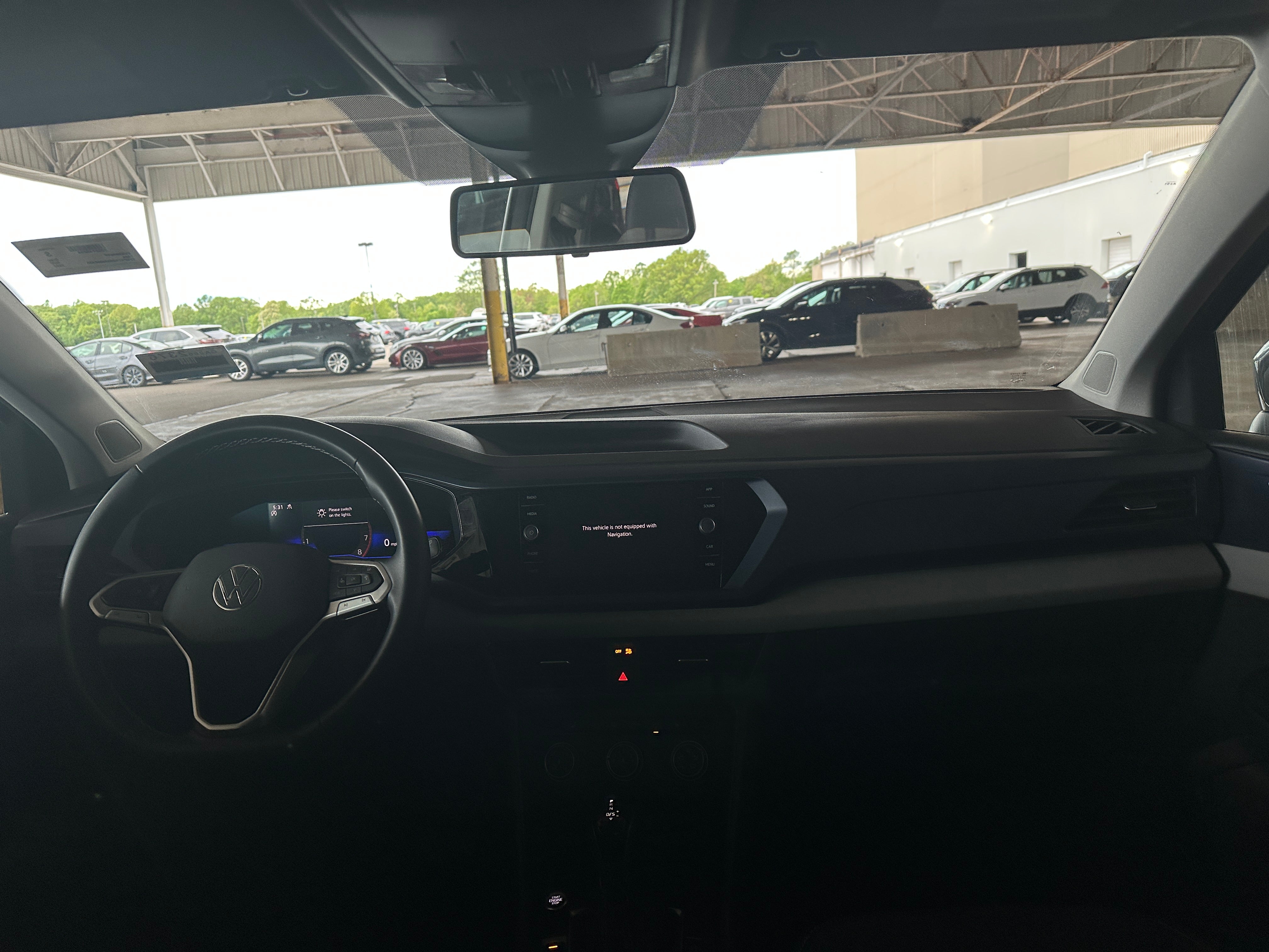 2022 Volkswagen Taos SE 2