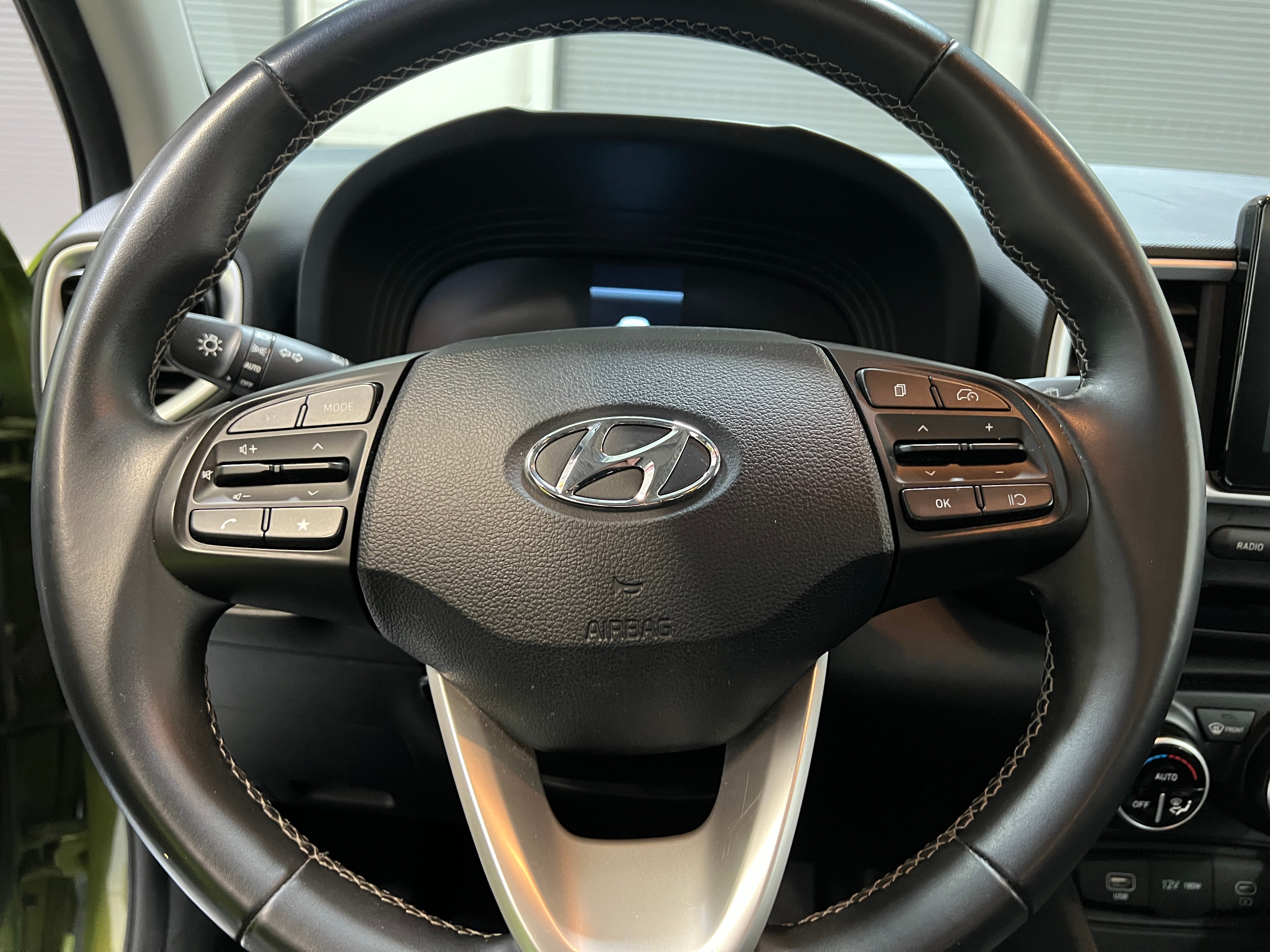 2023 Hyundai Venue SEL 5