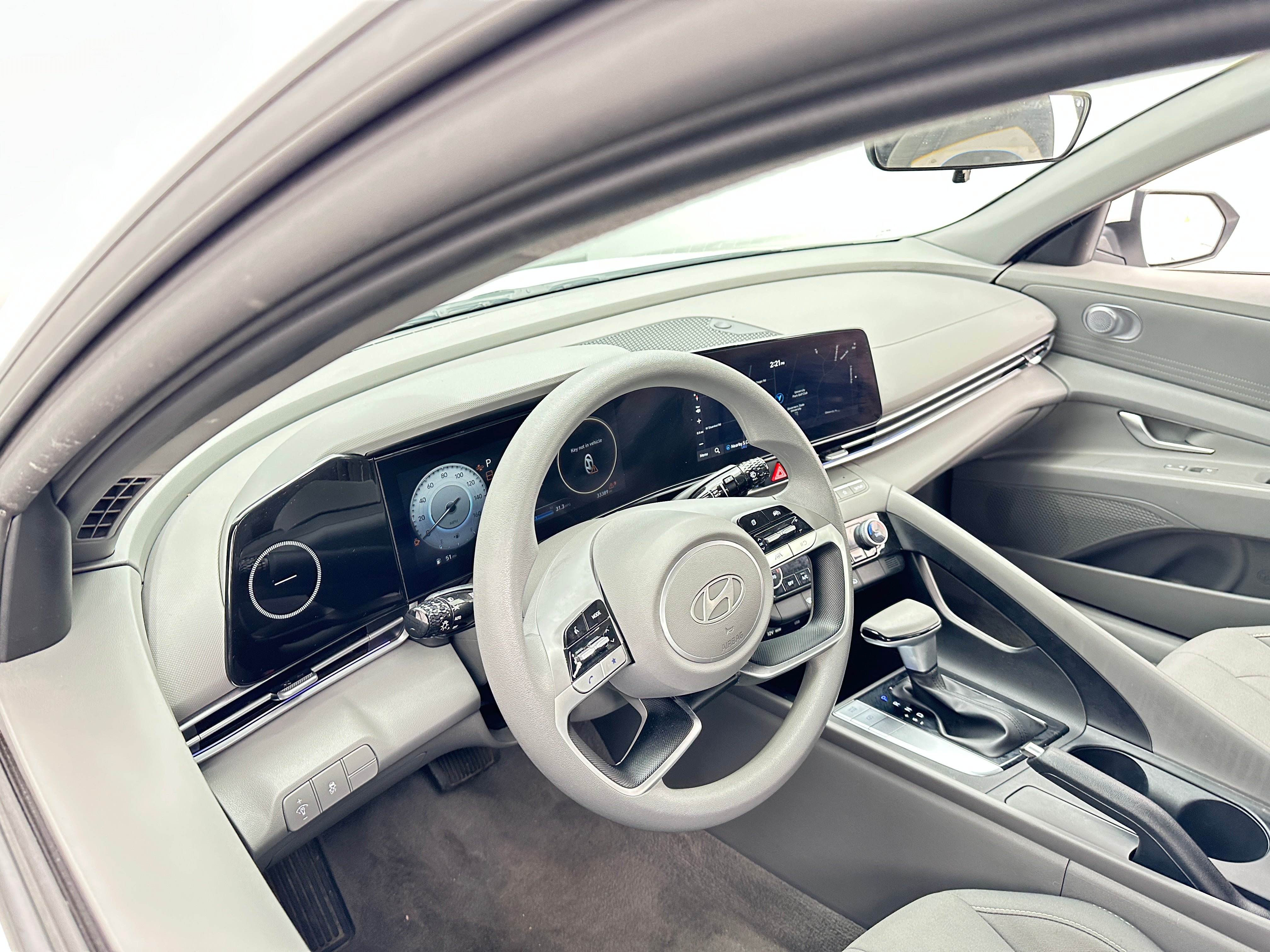 2024 Hyundai Elantra SEL 3
