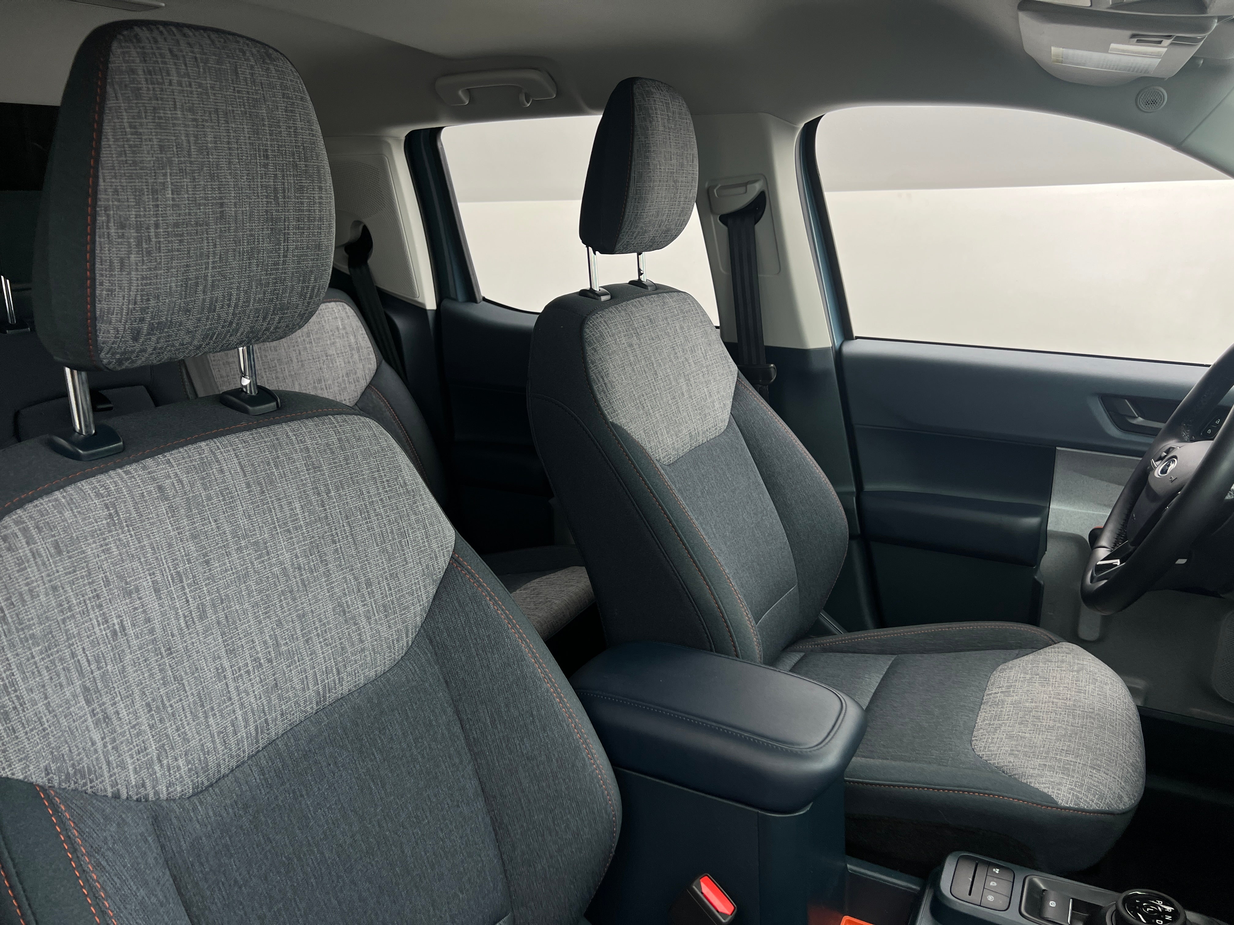 2023 Ford Maverick XLT 2