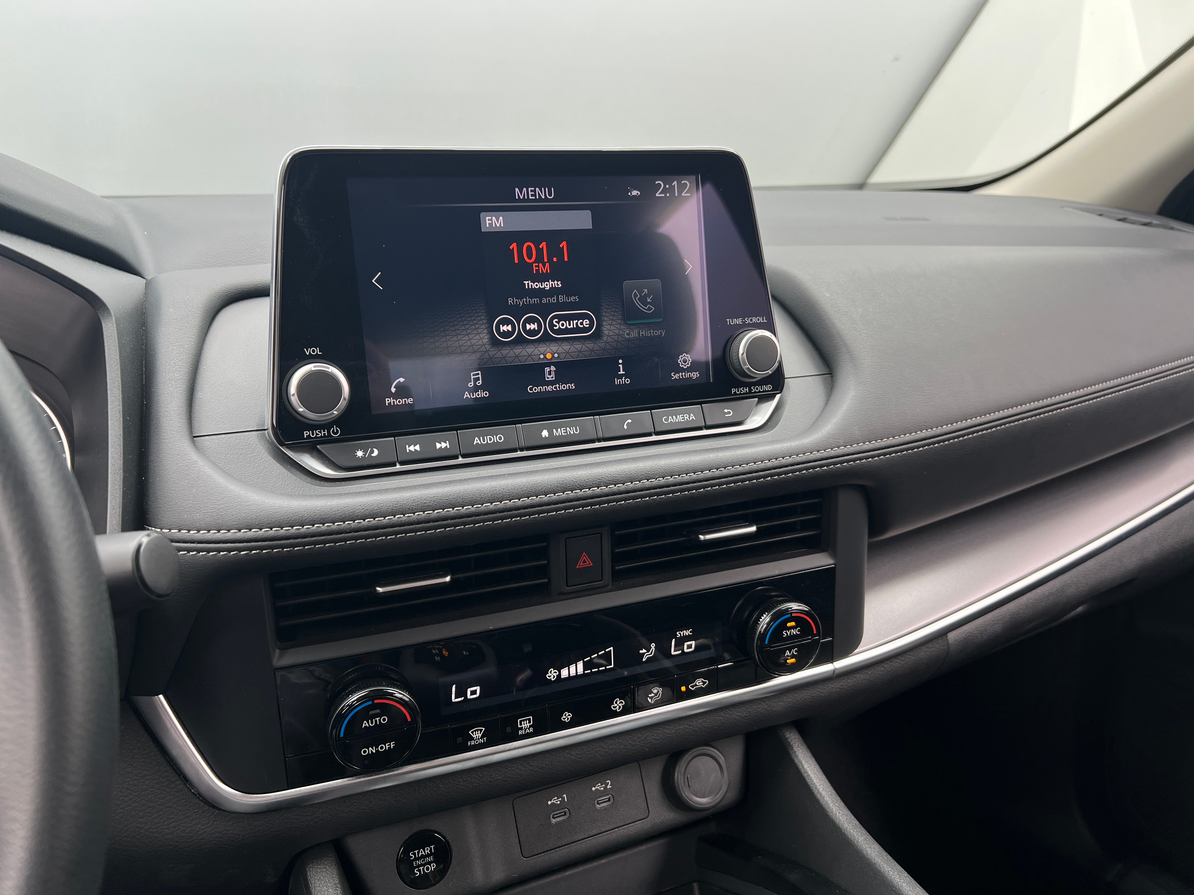 2024 Nissan Rogue SV 4